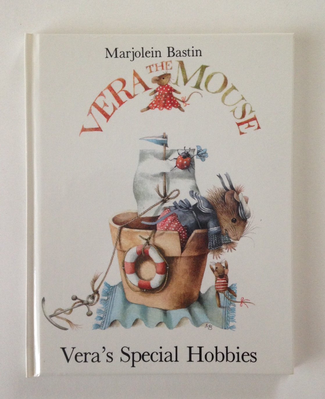 Vera's Special Hobbies (Vera the Mouse Series) Books