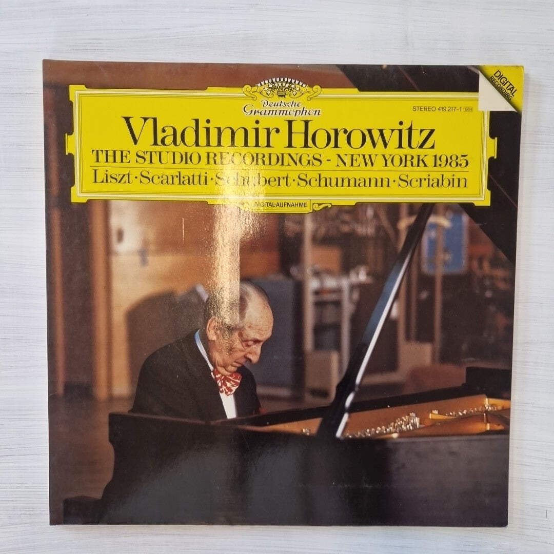 Schumann/Scarlatti/Liszt/Scriabine-Horowitz Music