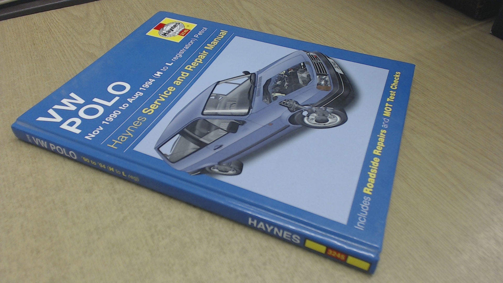 VW Polo Petrol (Nov 90 - Aug 94) H To L Professional & Reference Books