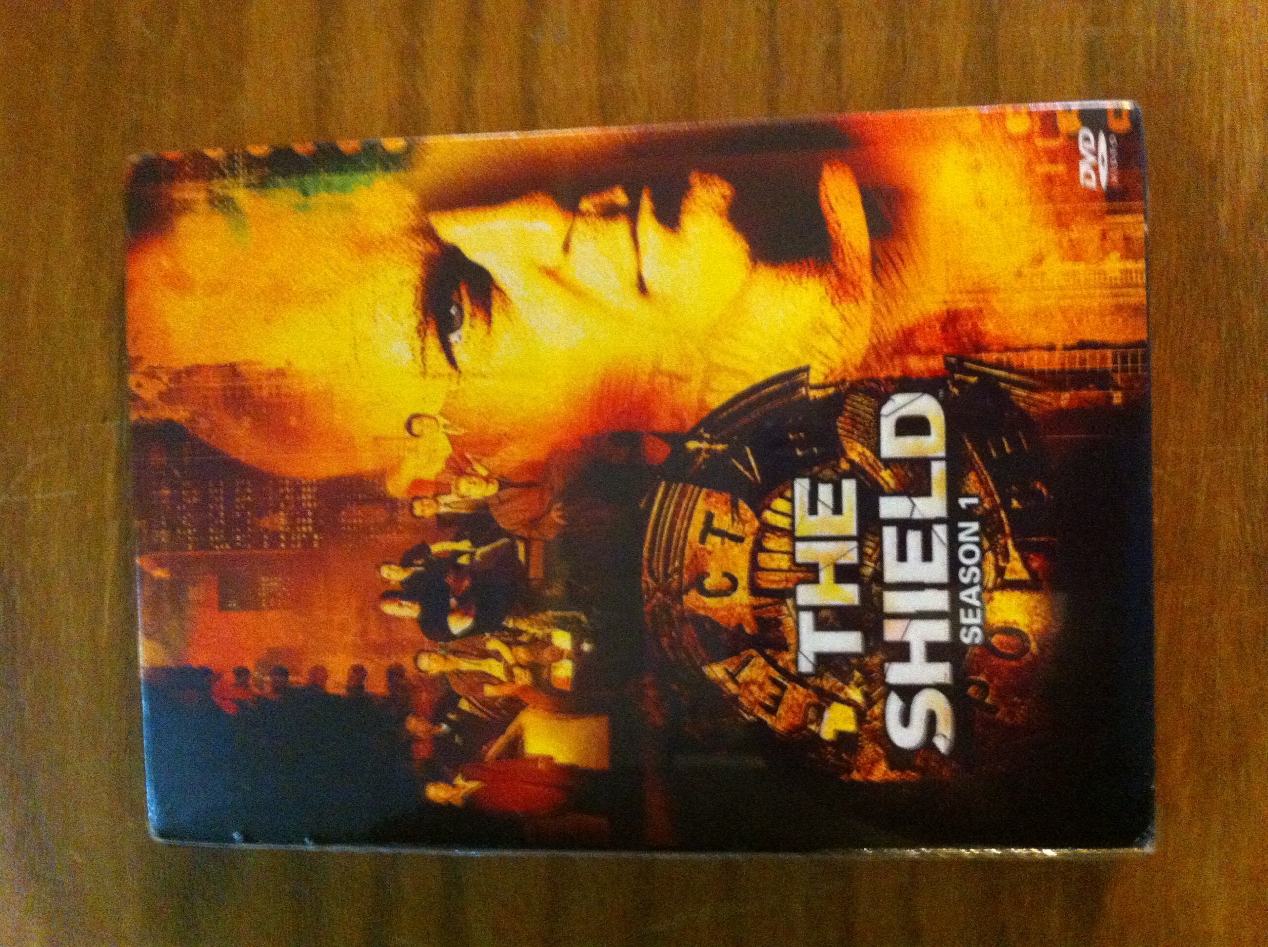 The Shield: Season One (2008) Michael Chiklis; Catherine Dent; Jay Karnes (japan import) Box sets