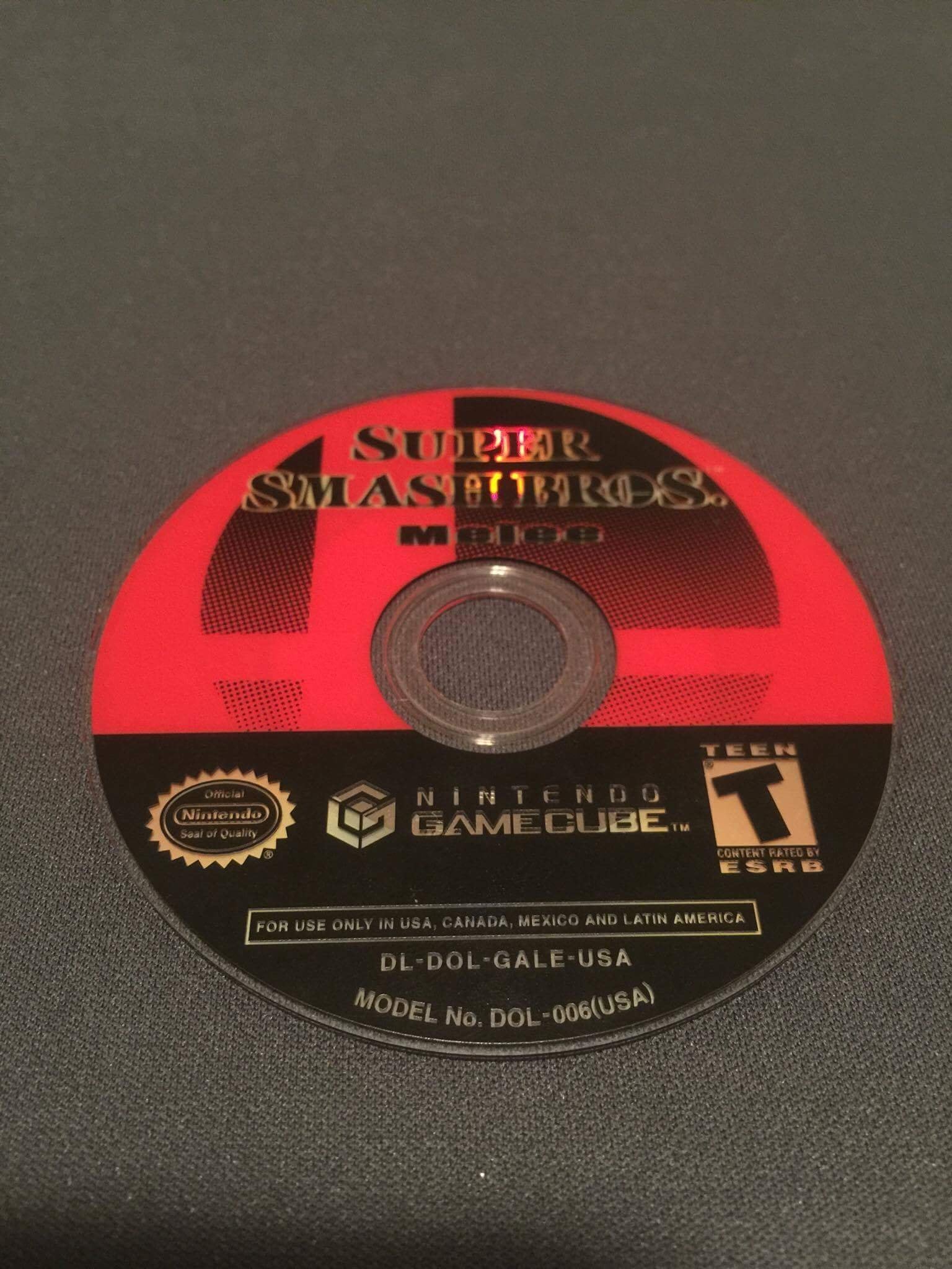 SUPER SMASH BROTHERS MELEE GAMECUBE (SPIELERWAHL) FRANZISCH/FRANZÖSISCHE VERSION Games