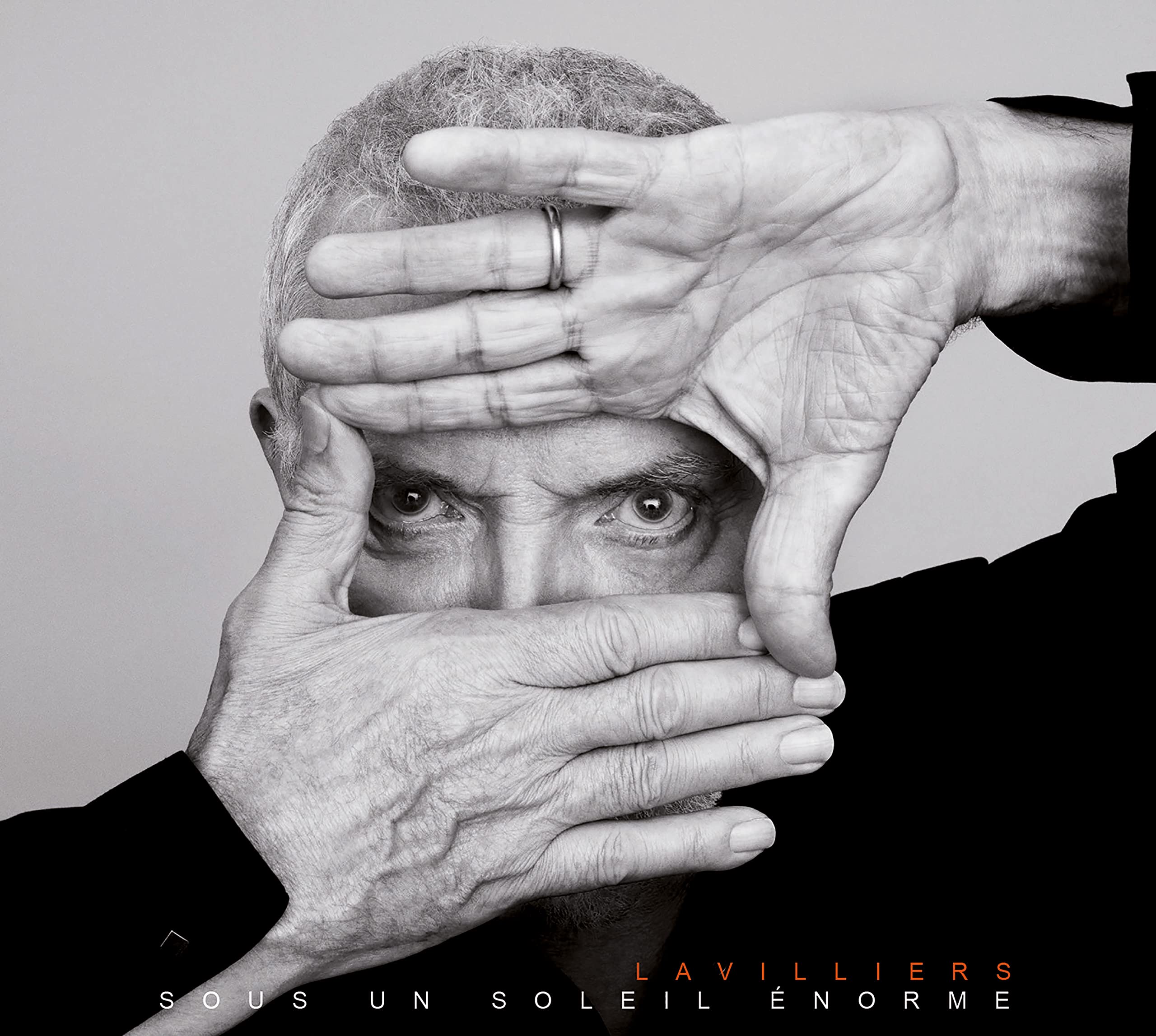 Sous un Soleil Énorme - Version Collector - Editio World Music
