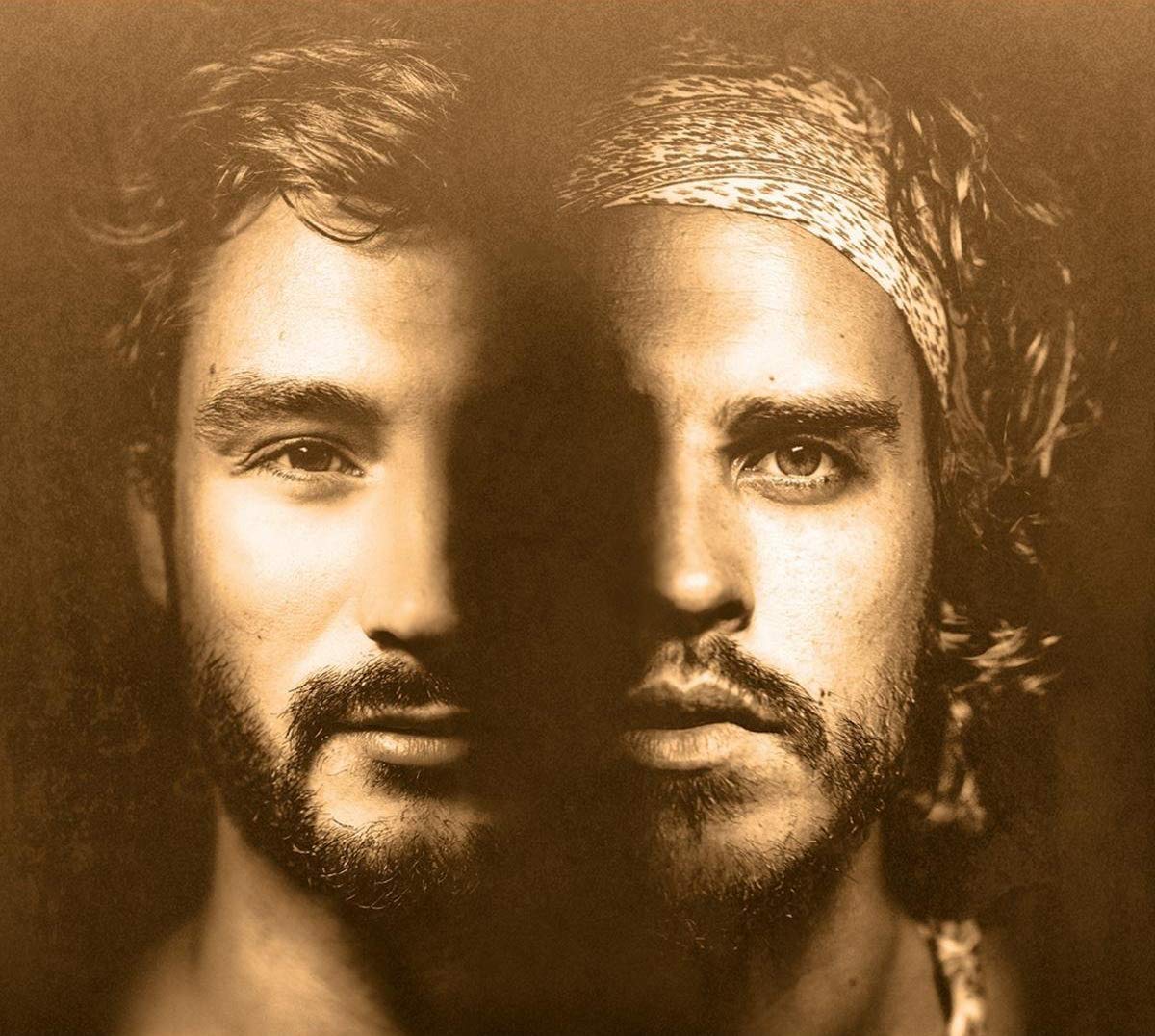 Frero Delavega - Des Ombres Et Des Lumieres World Music