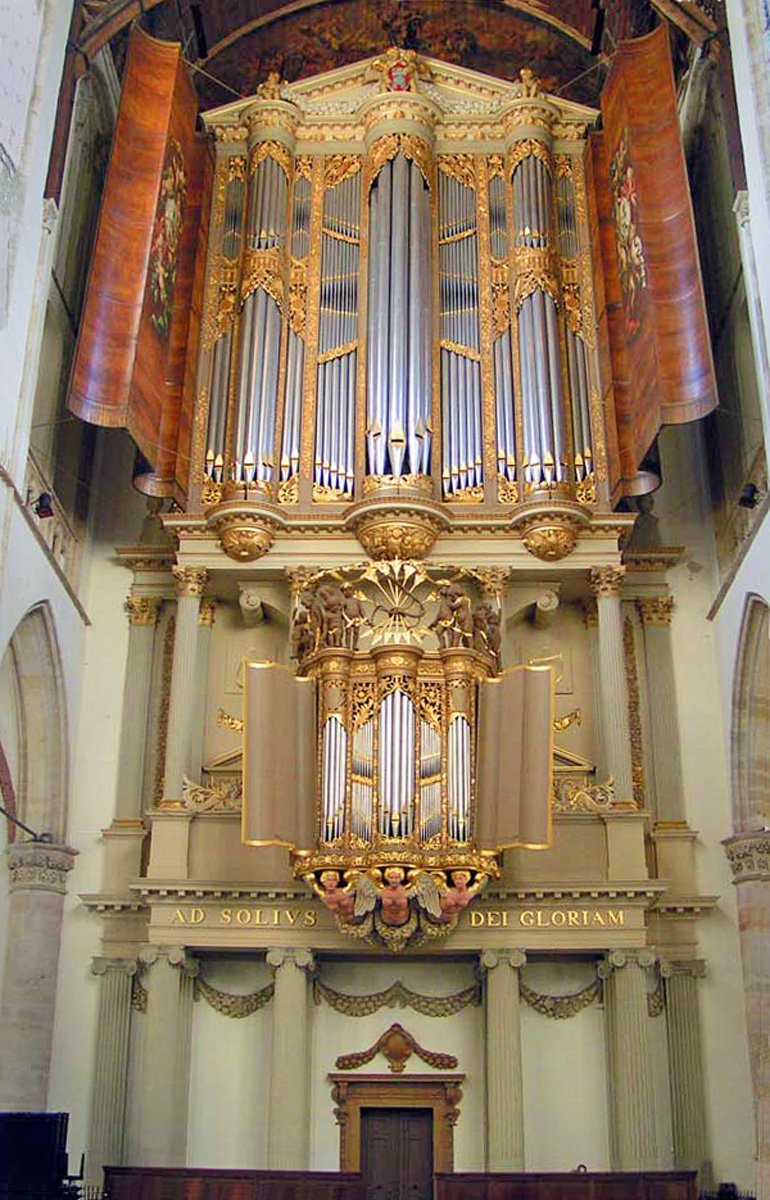 Alkmaar-Organs of the Laurenskerk Classical