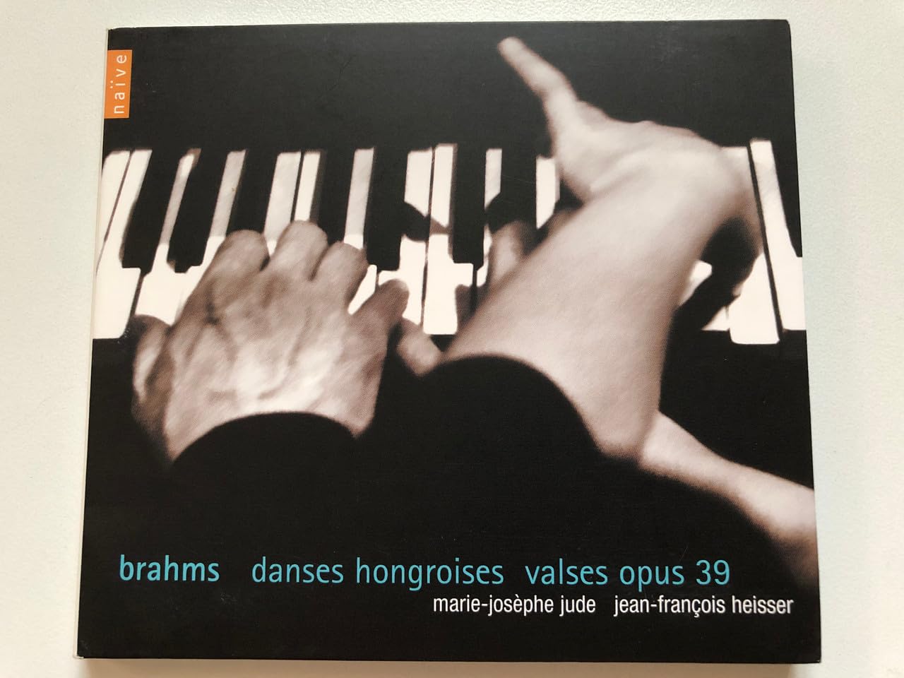 Danses Hongroises/Valses Op.39 Classical