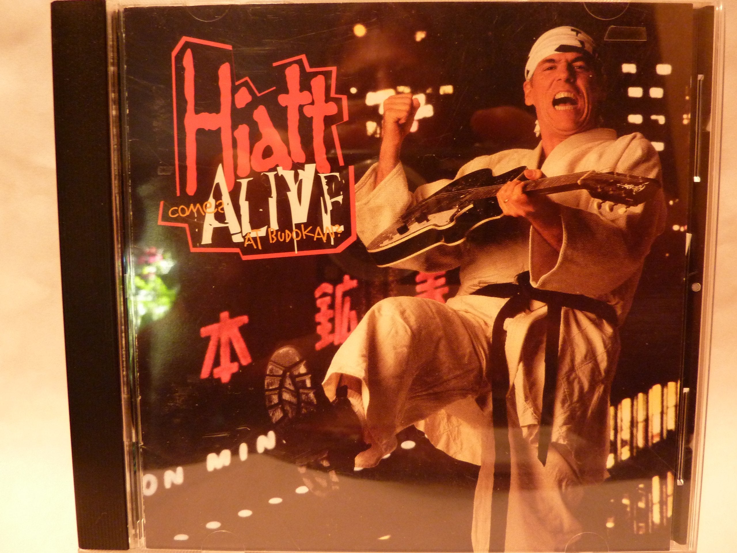 Hiatt comes alive at Budokan Pop
