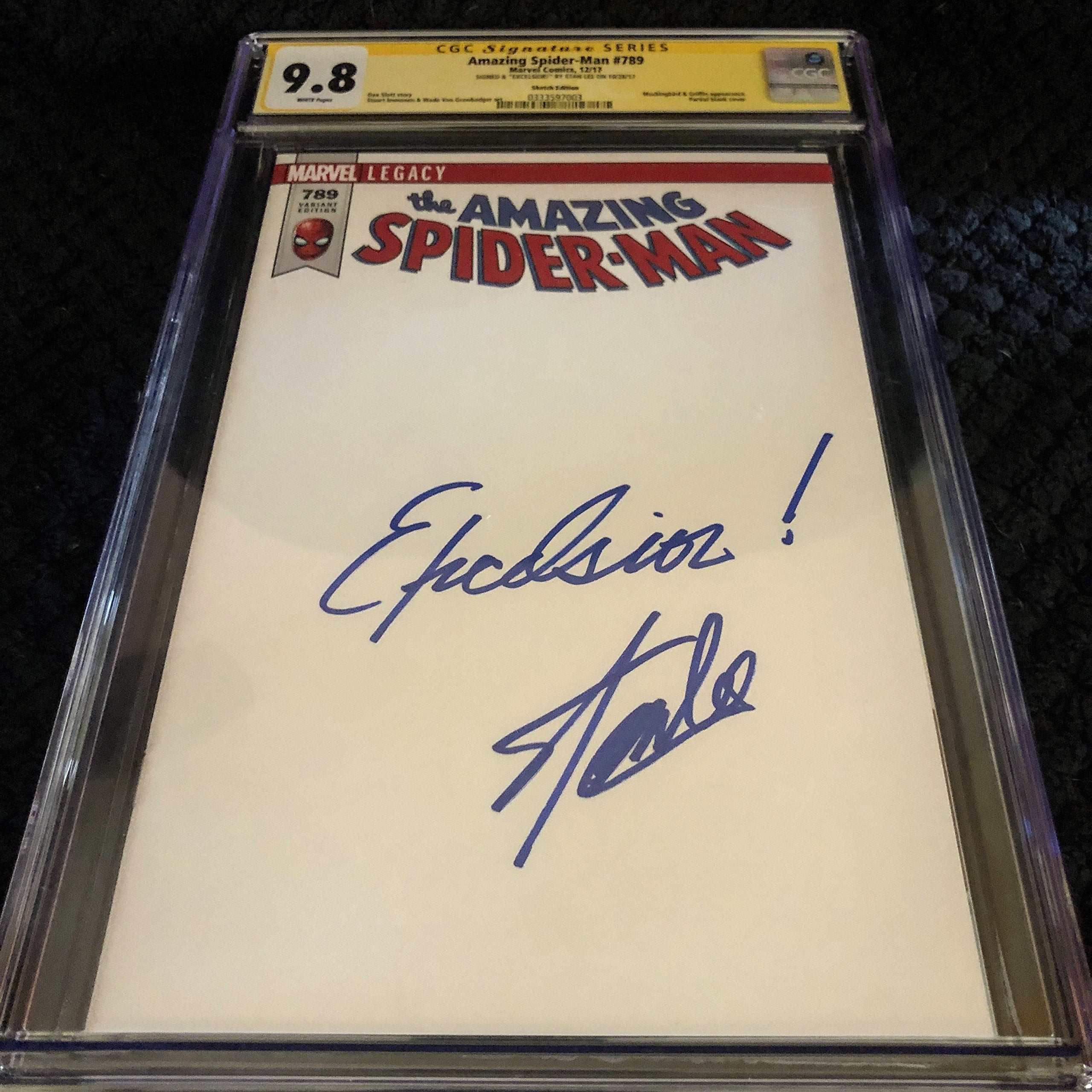 Amazing Spider-Man #789 Variante de croquis signée et « Excelsior ! » par Stan Lee book