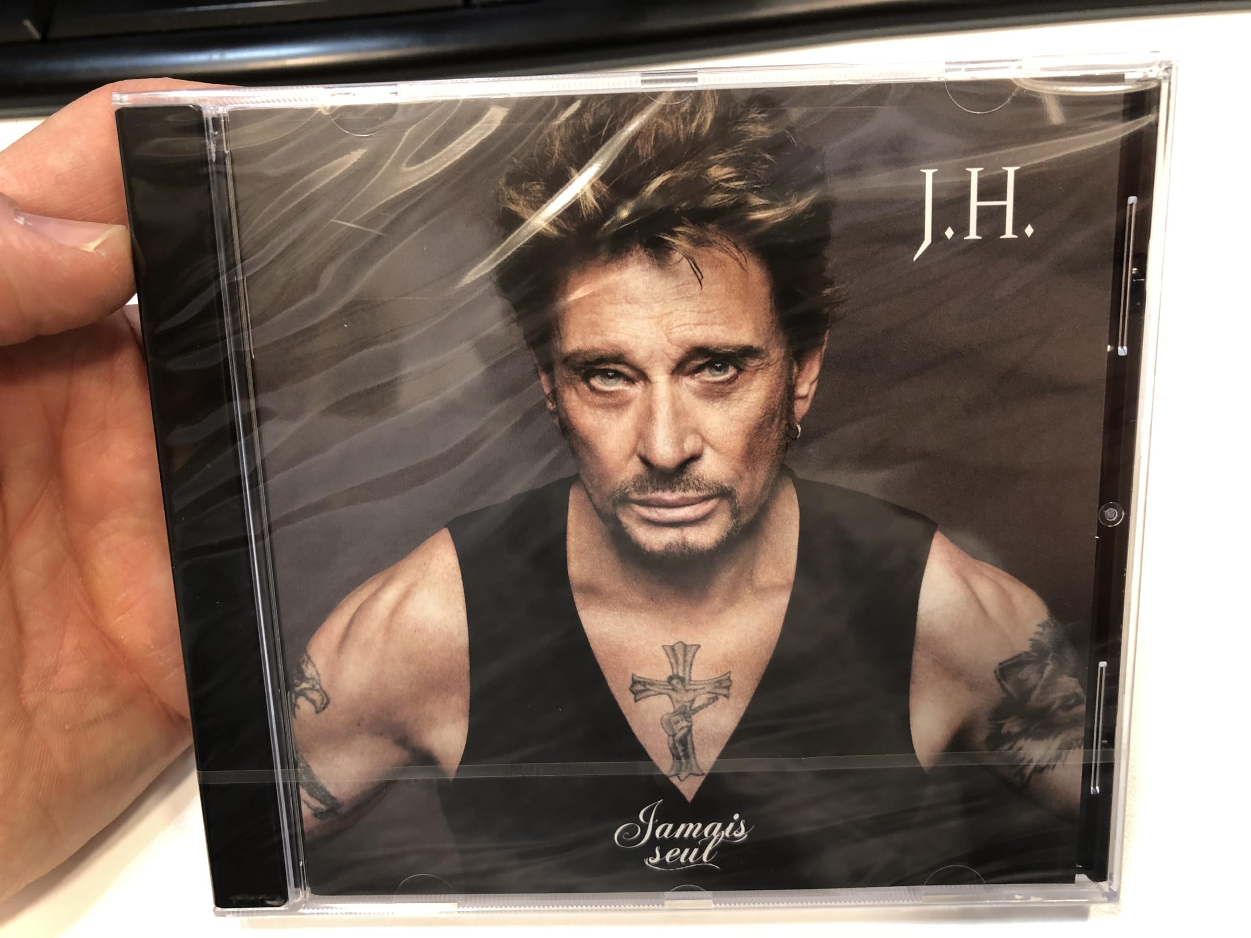 Johnny Hallyday - Jamais Seul World Music