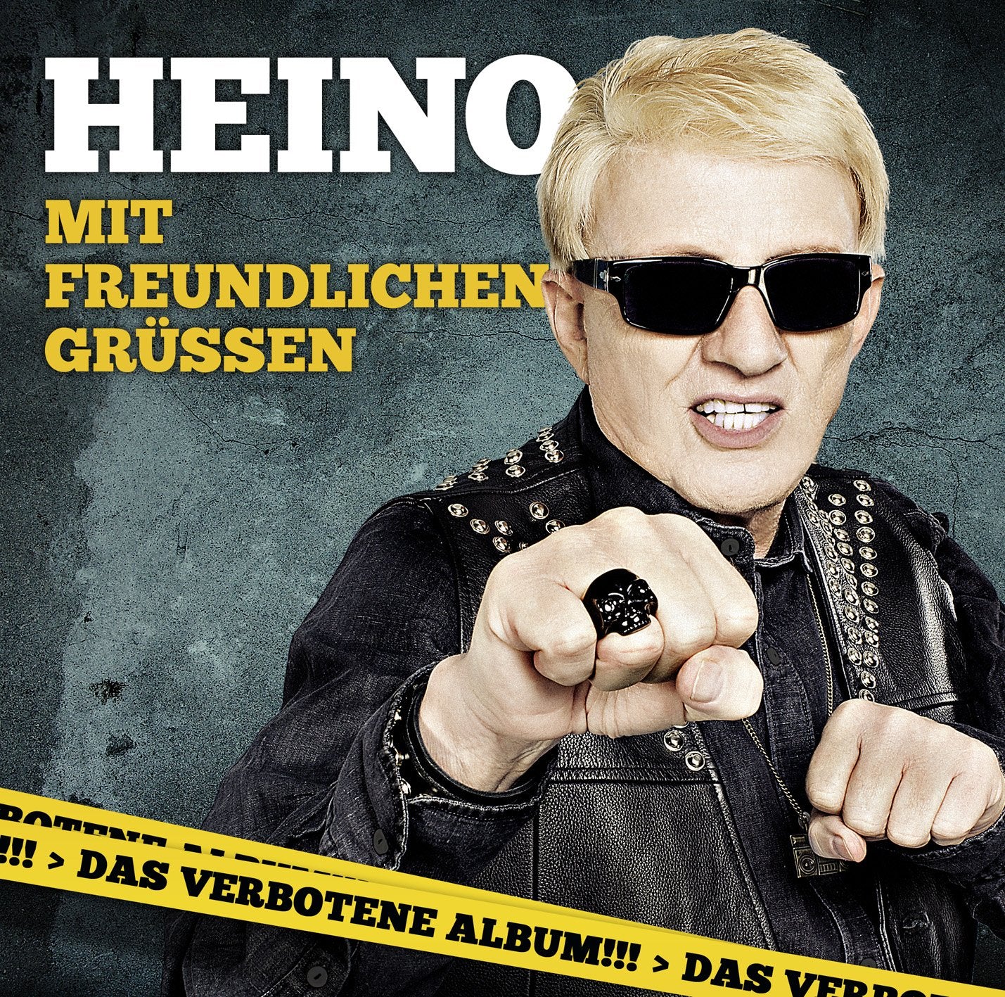 Mit freundlichen Grüáen World Music