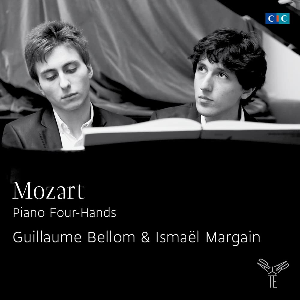 Für Klavier zu Vier Händen Classical