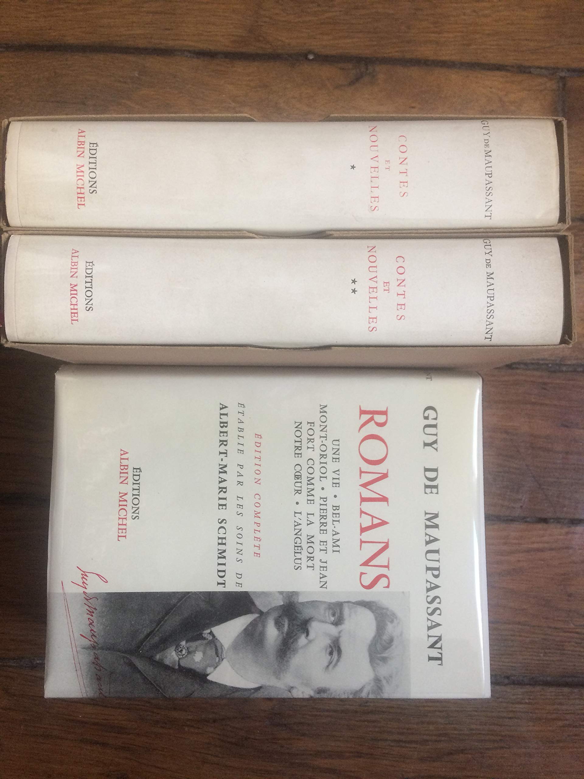 Maupassant Coffret 3 volumes : Contes et nouvelles (2 vol.) - Romans (1 vol.) book