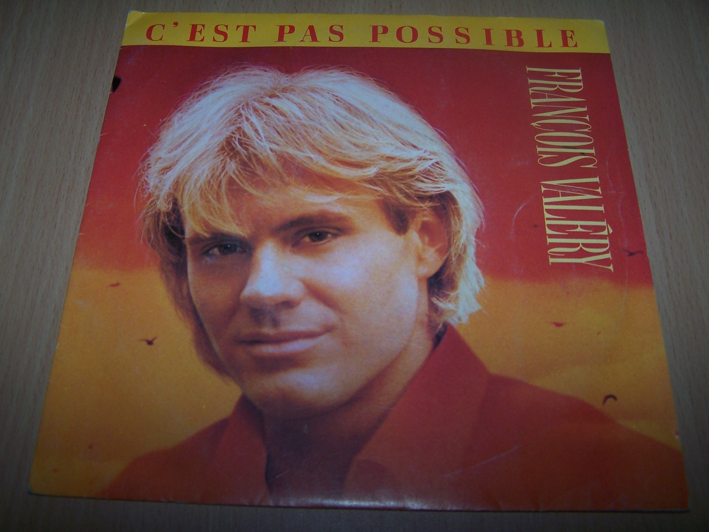 C'EST PAS POSSIBLE / C'EST LA NUIT QUE TU ME MANQUES - 45 TOURS - cd