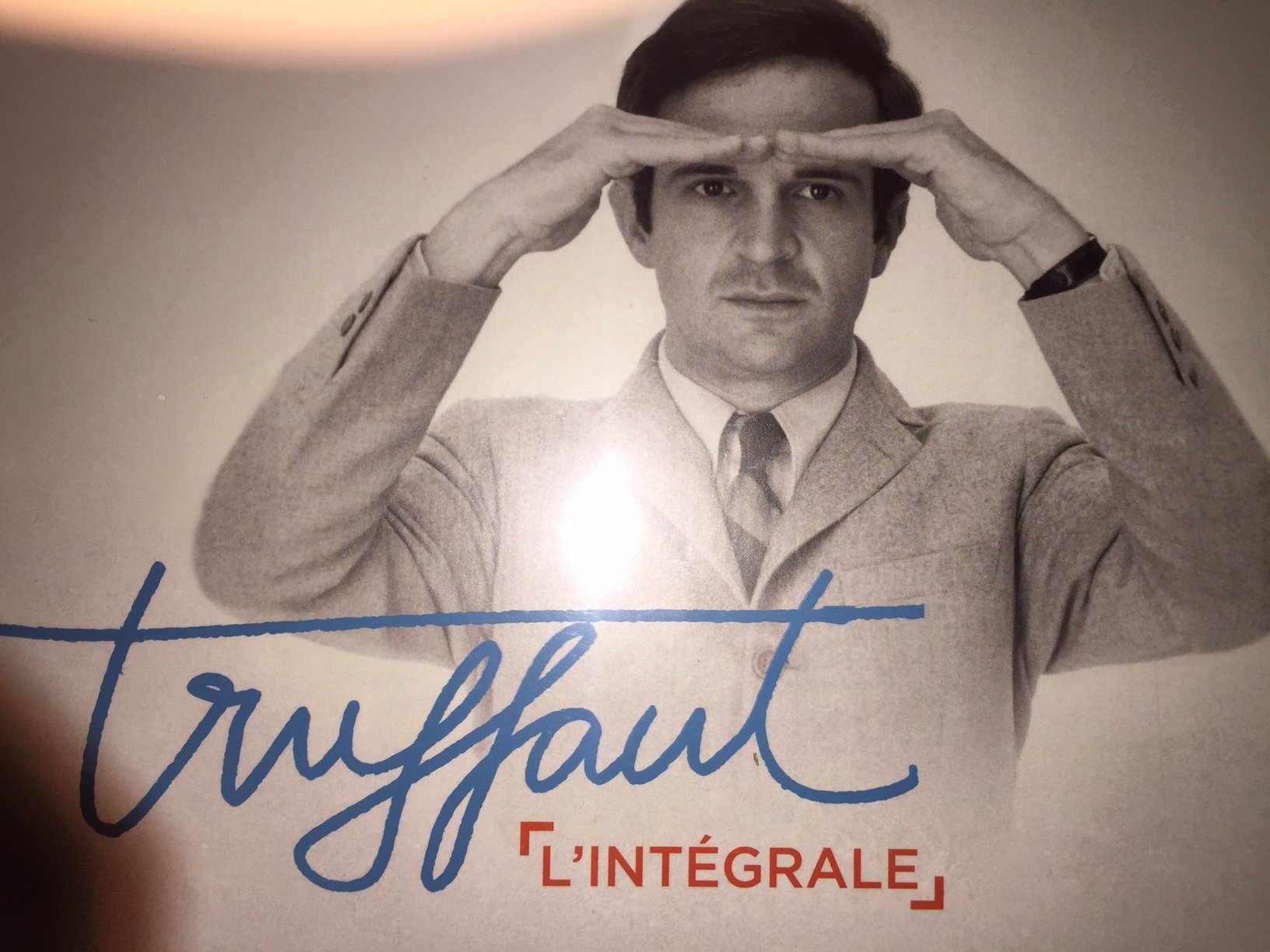 L'intégrale de Francois Truffaut Coffret collector 21 DVD : UNE VISITE (inédit) (1957) - LES MISTONS (inédit) (1957) - UNE HISTOIRE D'EAU (inédit) (1958) - LES 400 CENTS COUPS (1959) - TIREZ SUR LE PIANISTE (1960) - TIRE AU FLANC (inédit) (1961) - JULE... Movies