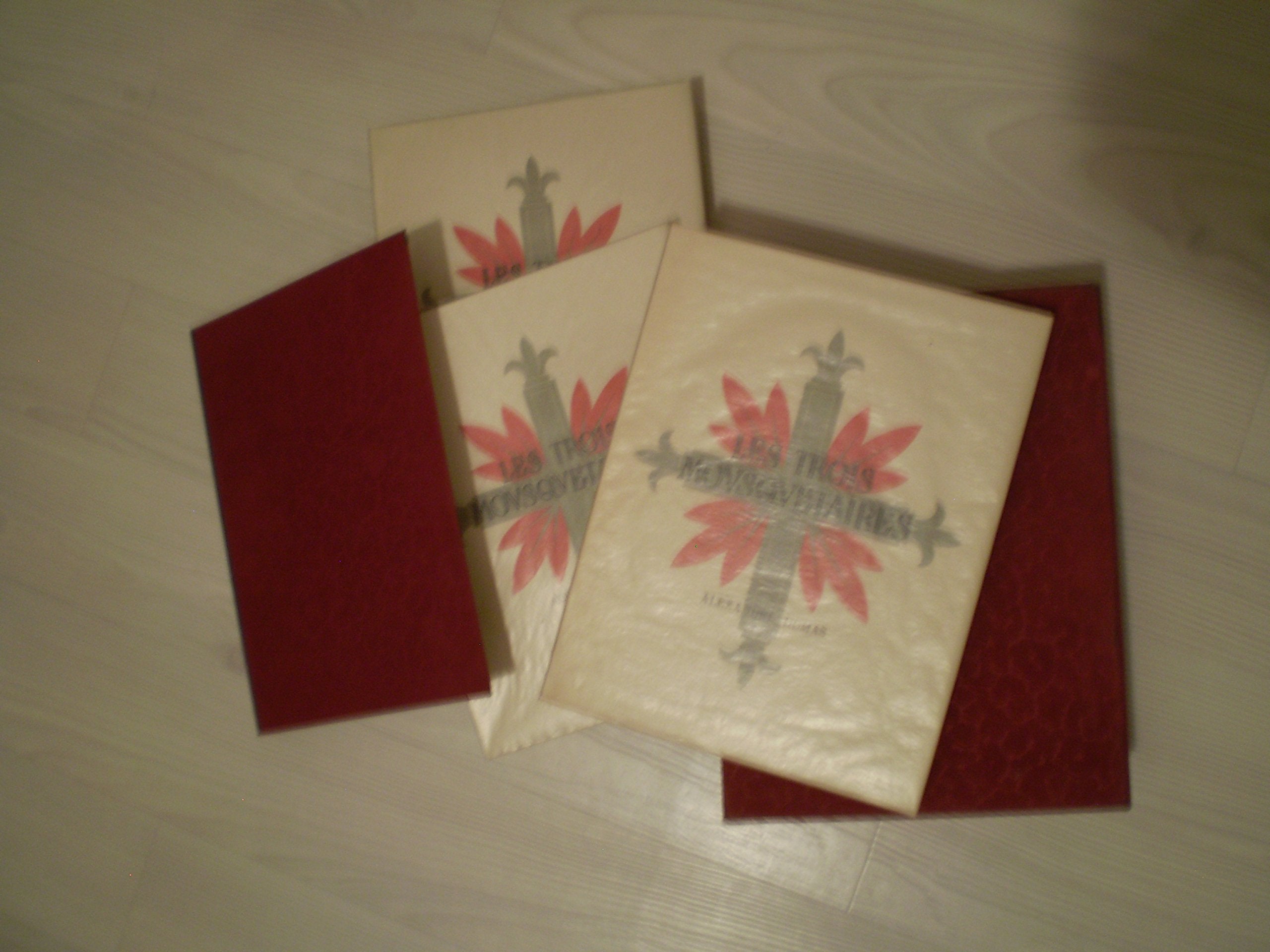 Les trois mousquetaires. Illustrations de Philippe Ledoux. 1948. 3 volumes. book