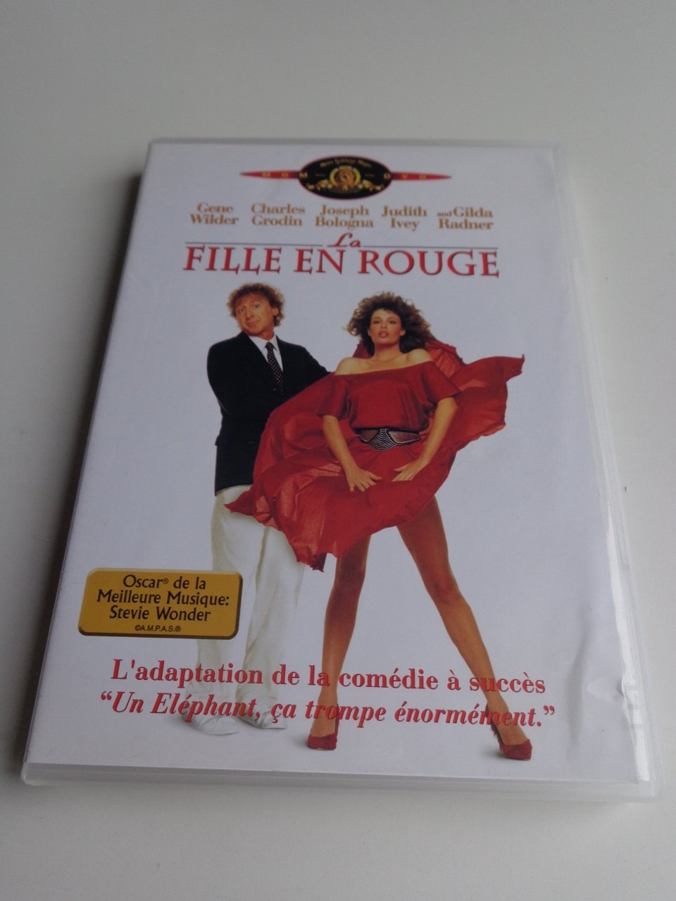 La Fille en rouge dvd