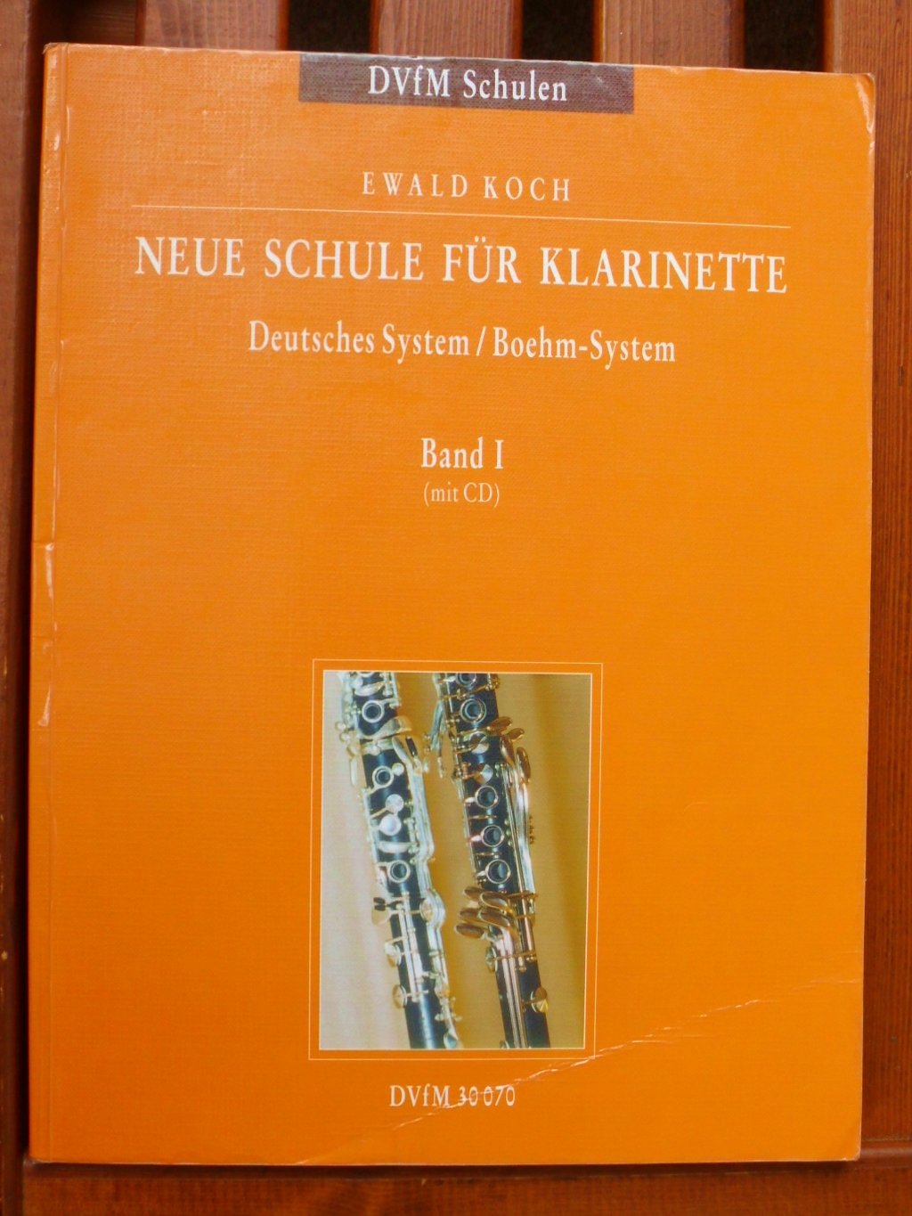 Neue Schule für Klarinette Deutsches System / Boehm-System - Ein zweibändiges Lehrwerk für Unterricht und Selbststudium Band 1 mit CD (DV 30070) Sheet Music