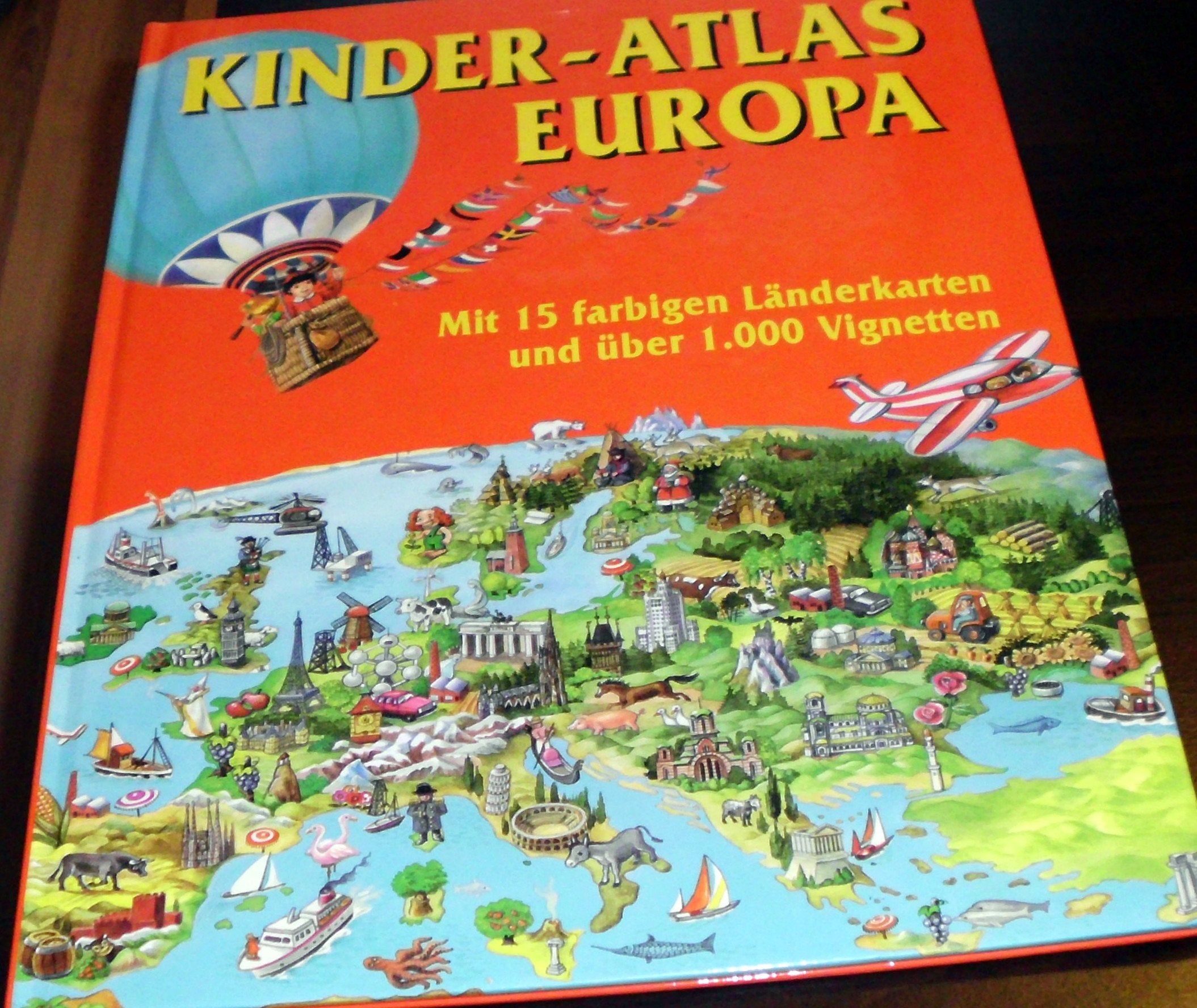 Kinder-Atlas Europa. Mit 15 farbigen Länderkarten und über 1000 Vignetten. Books