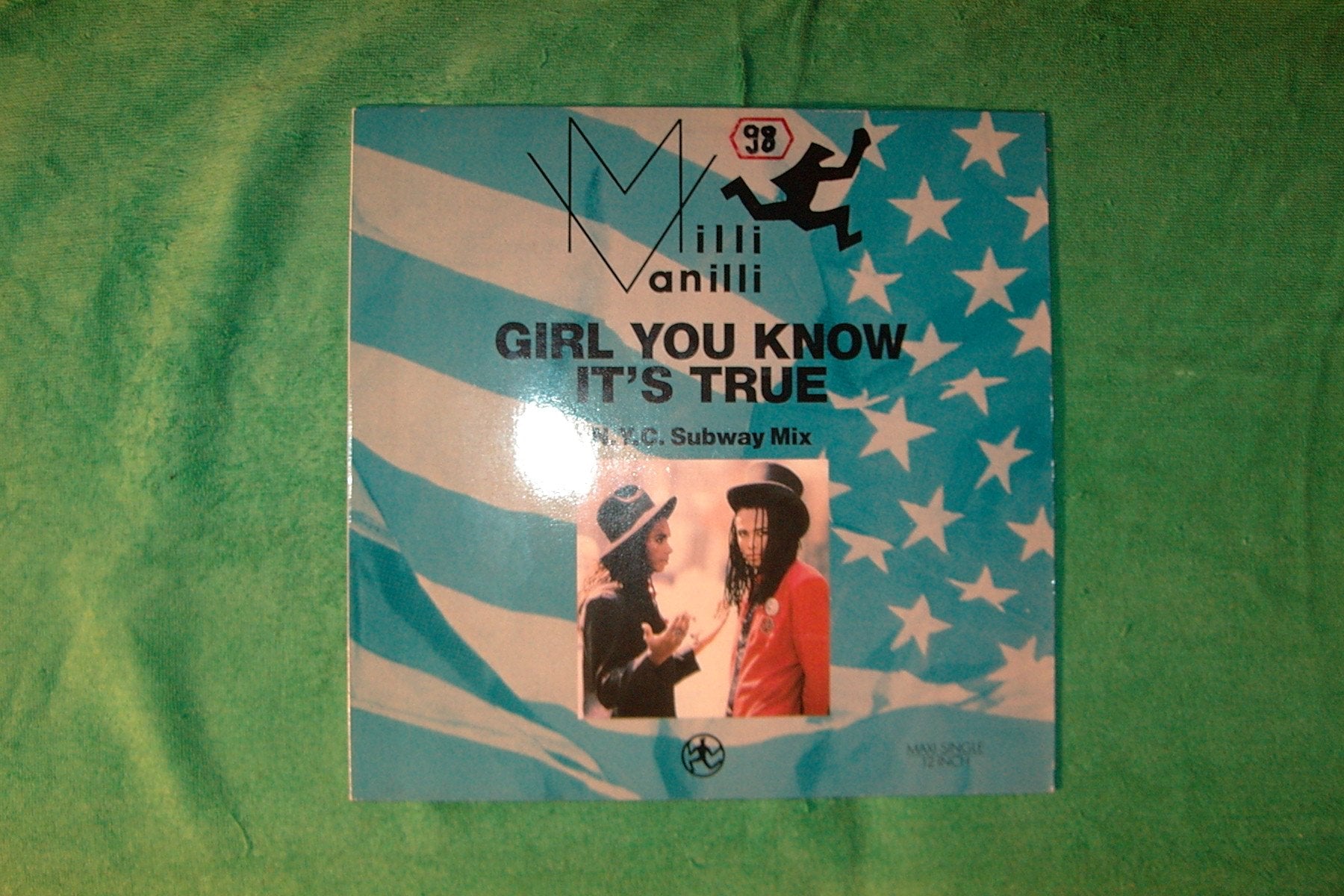Girl you know it's true (NYC Subway Mix) Pop