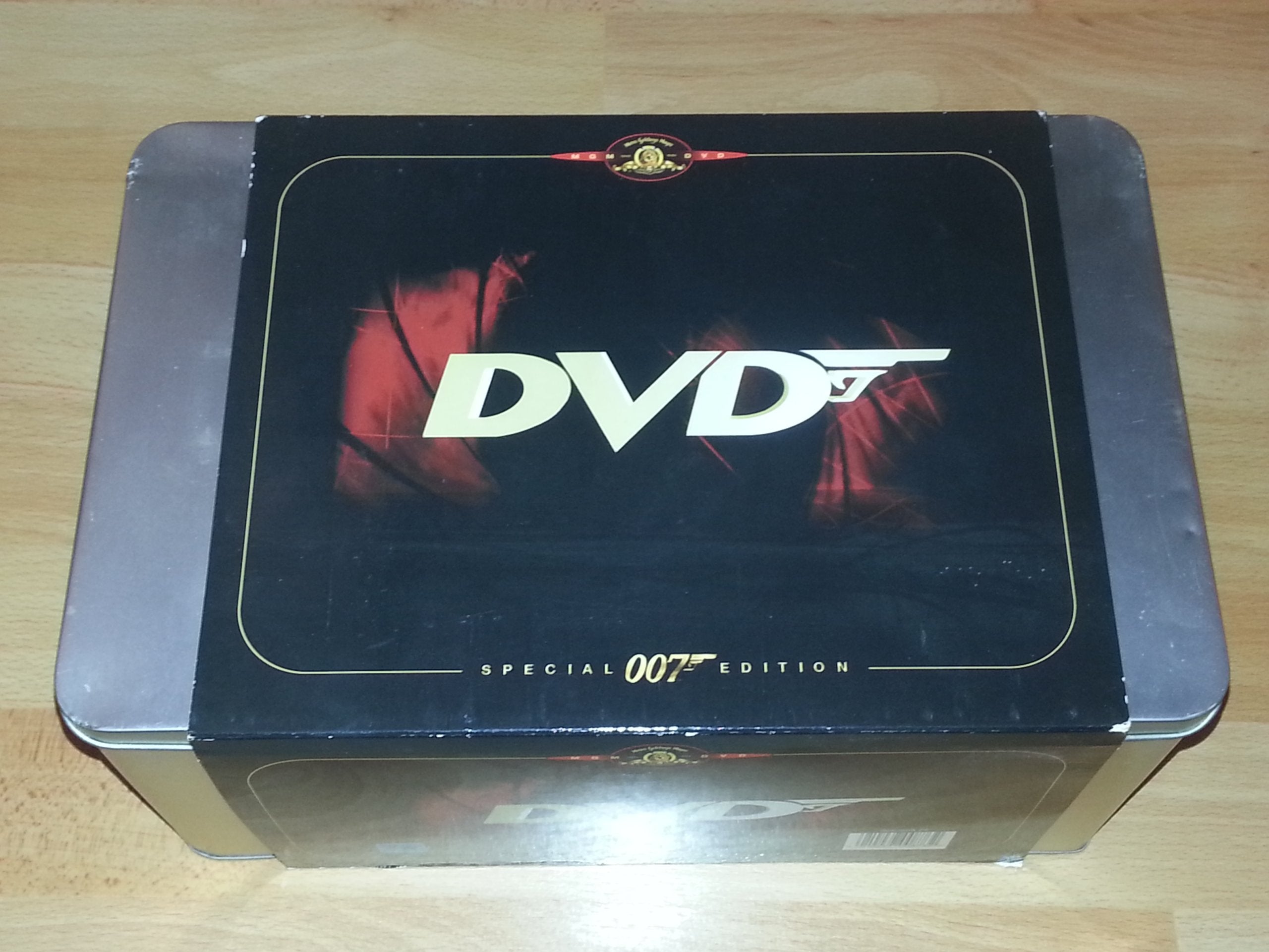James Bond 007 Special Collector´s Edition 19 DVDs ERSTAUFLAGE Films