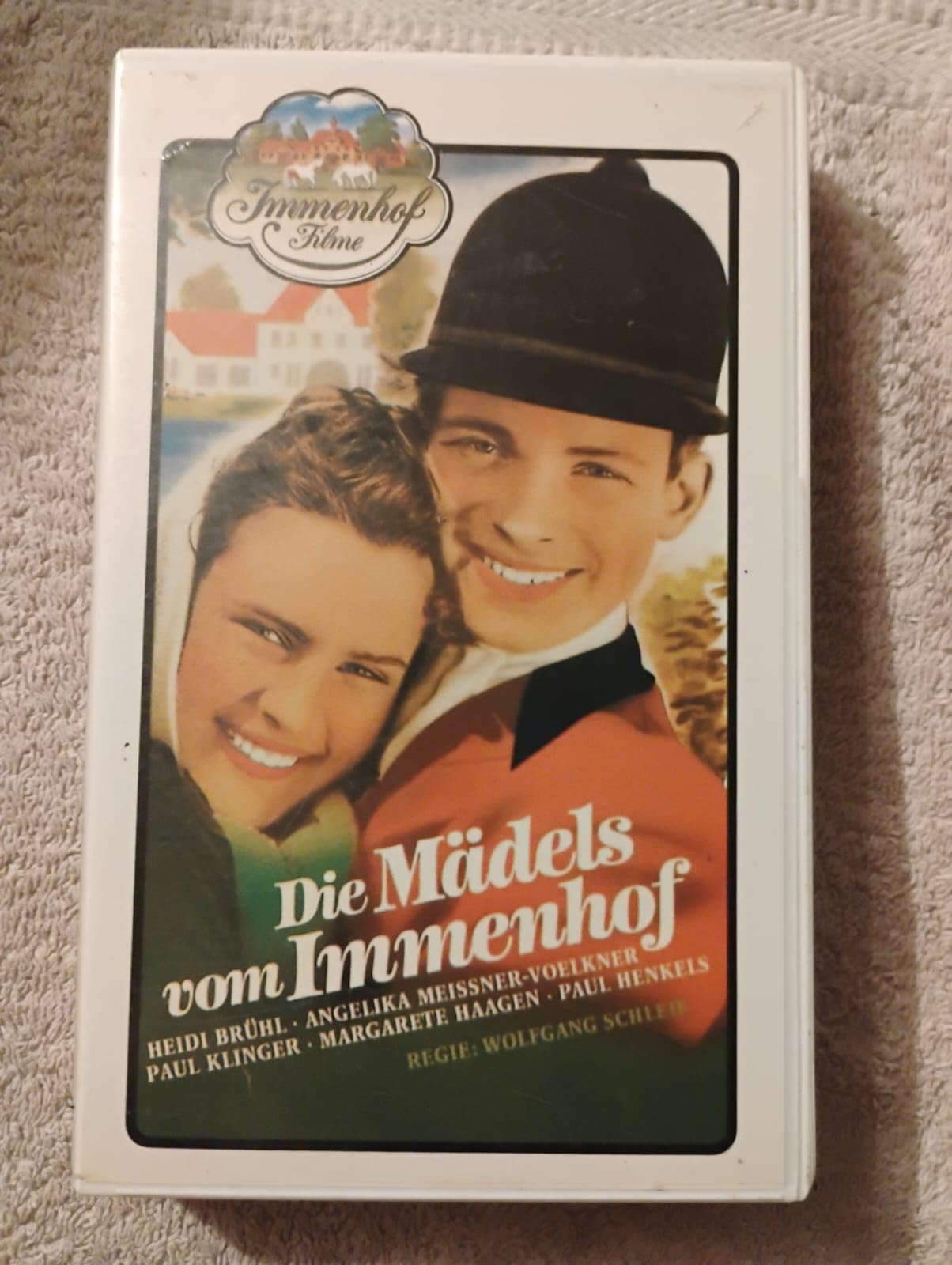 Die Mädels vom Immenhof (Videokassette). Books
