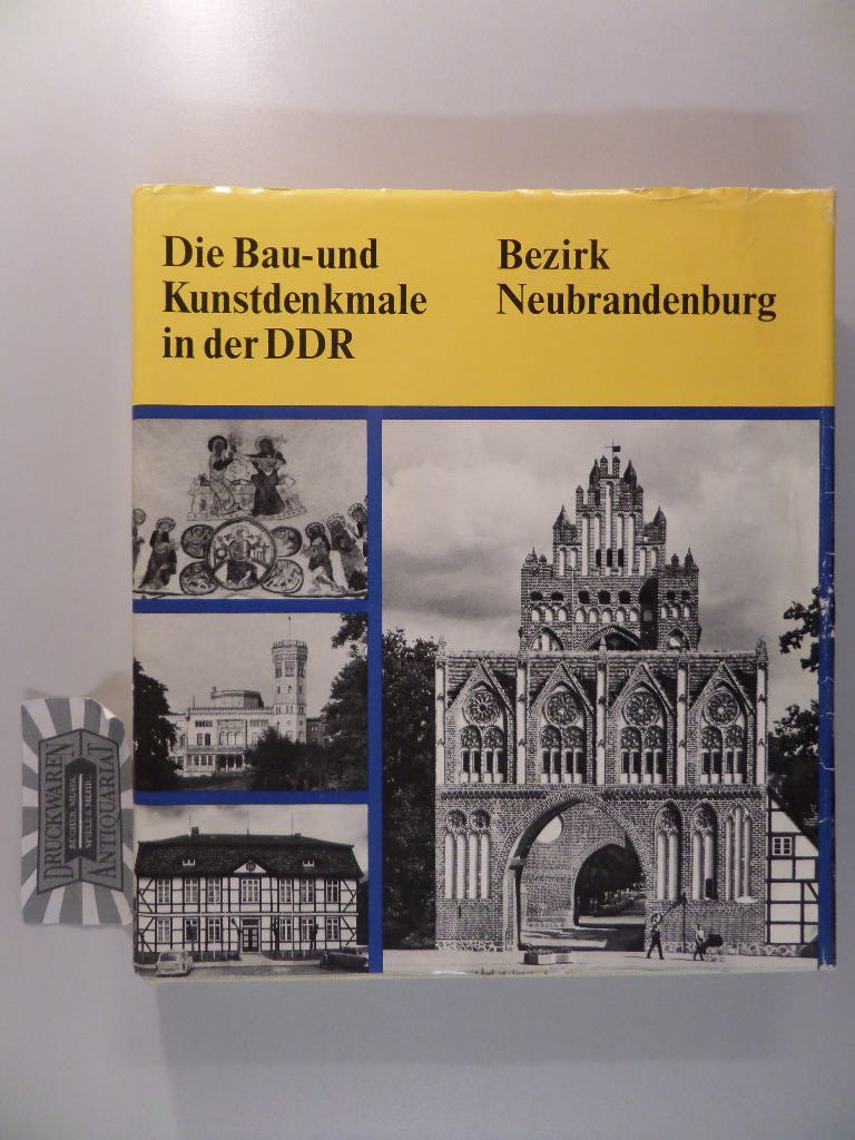 Die Bau- und Kunstdenkmale in der DDR Bezirk Neubrandenburg. Books