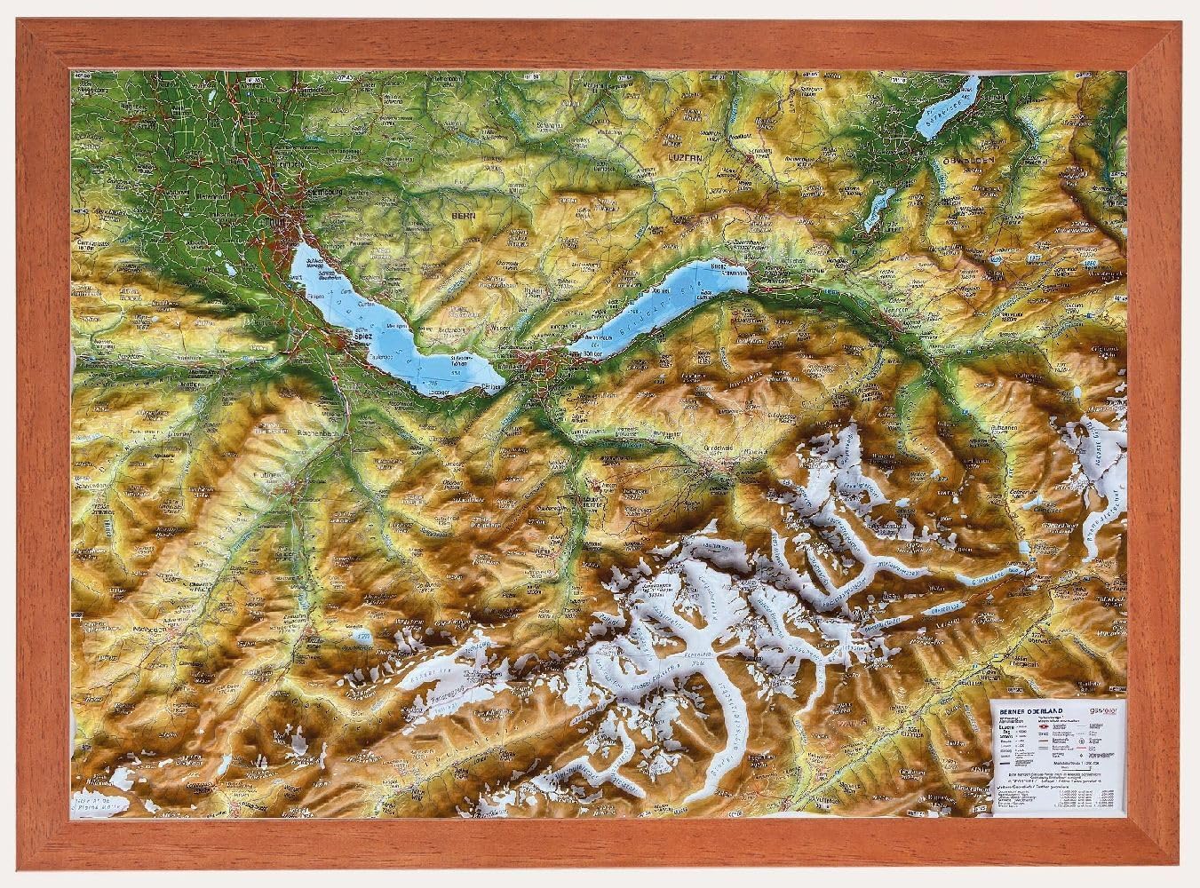Relief Berner Oberland klein 1:200.000 Holzrahmen: Tiefgezogenes Kunststoffrelief Leisure, Home & Garden