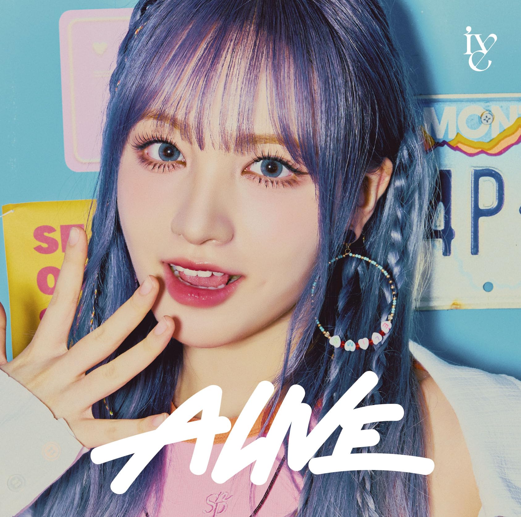 ALIVE (メンバーソロジャケット盤) (LIZ ver.) (特典なし) Music