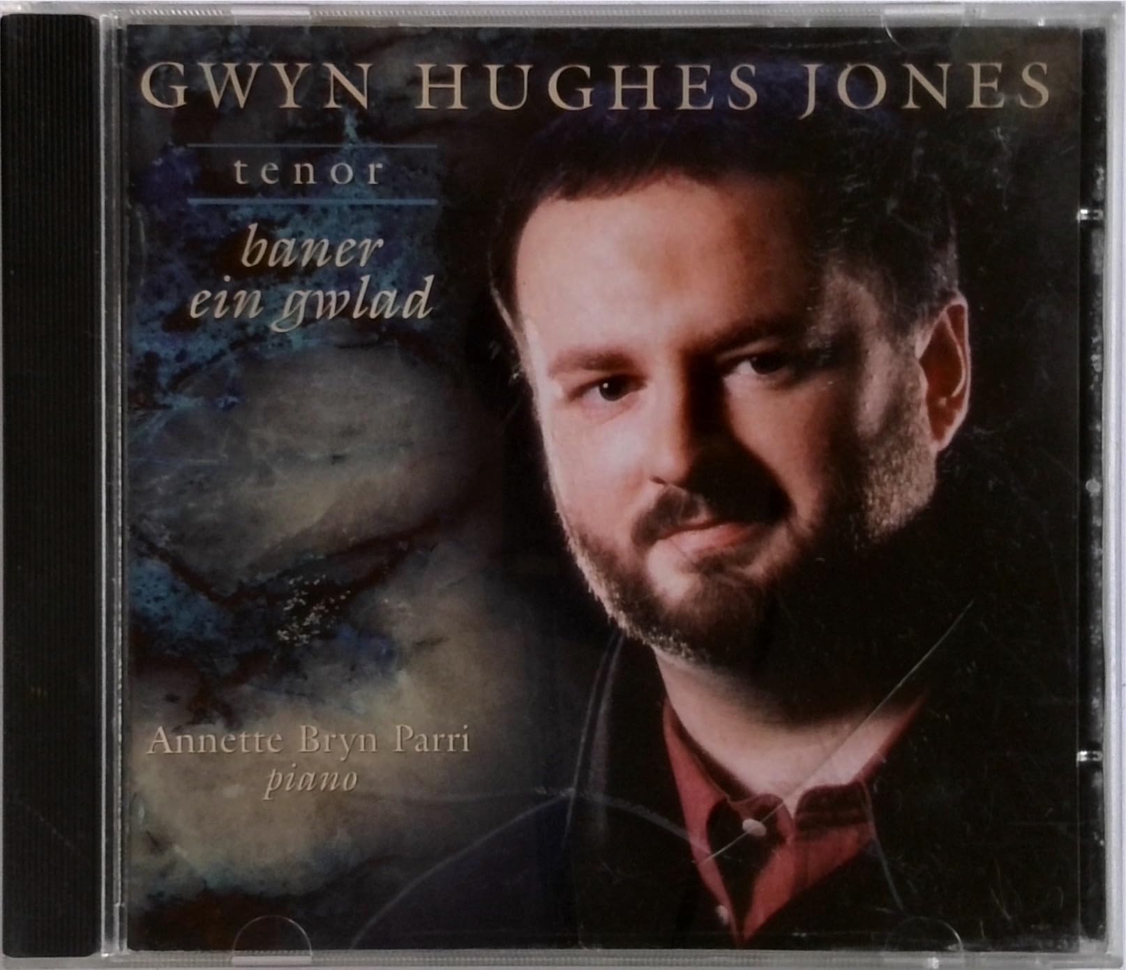 Gwyn Hughes Jones - Baner Ein Gwlad Country & Folk