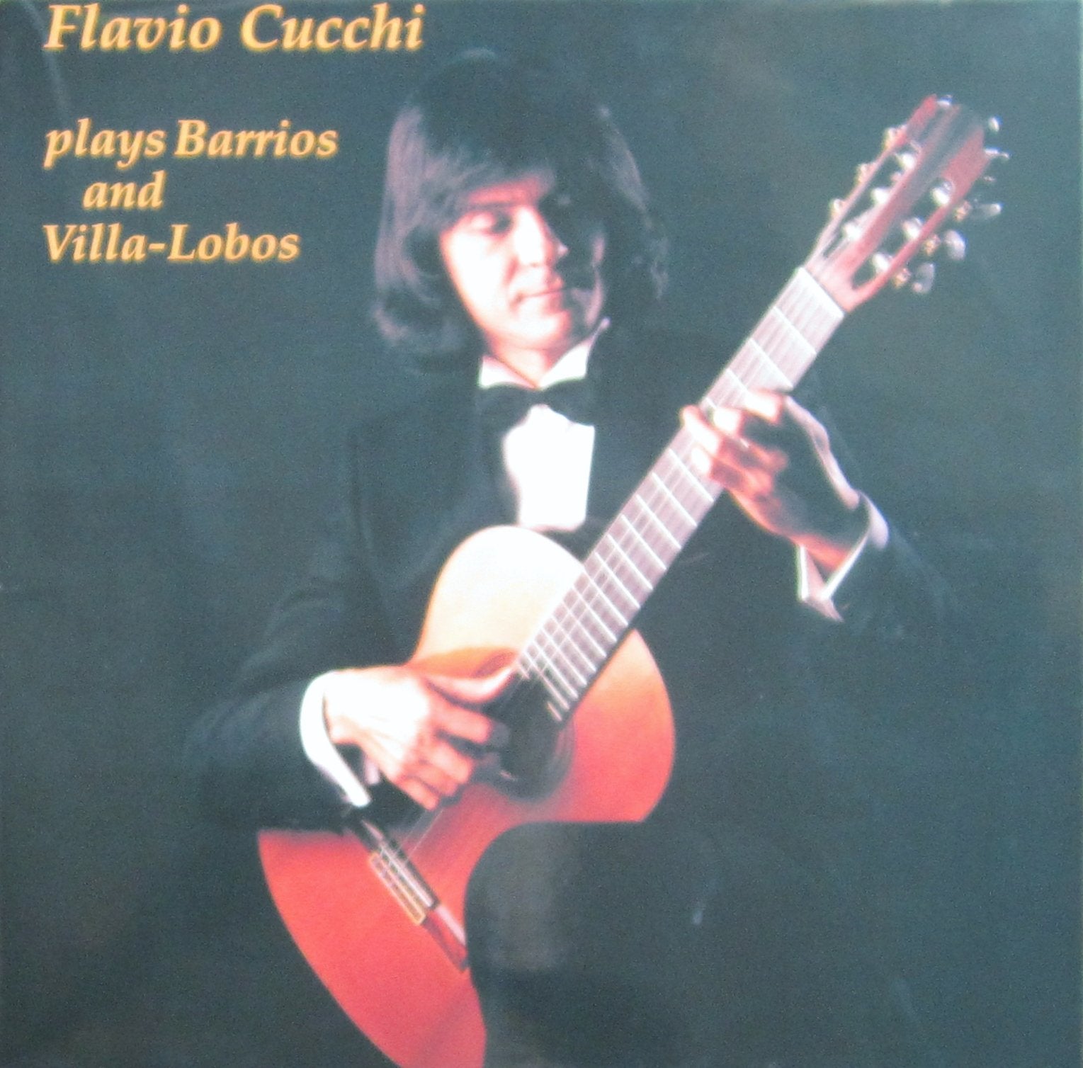 Flavio Cucchi plays Barrios and Villa-Lobos Music