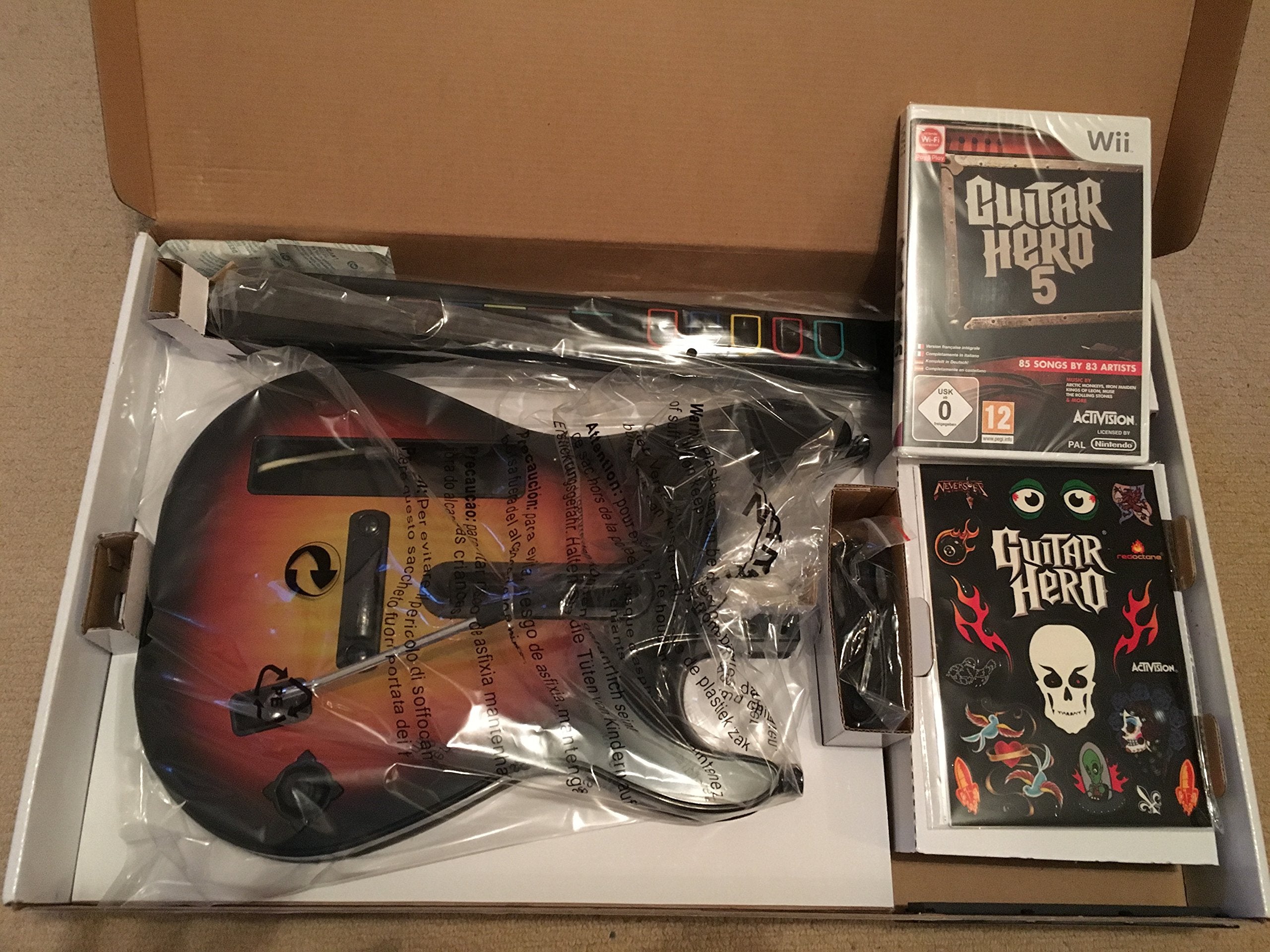 Guitar Hero 5 + guitare + Guitar Hero World Tour game