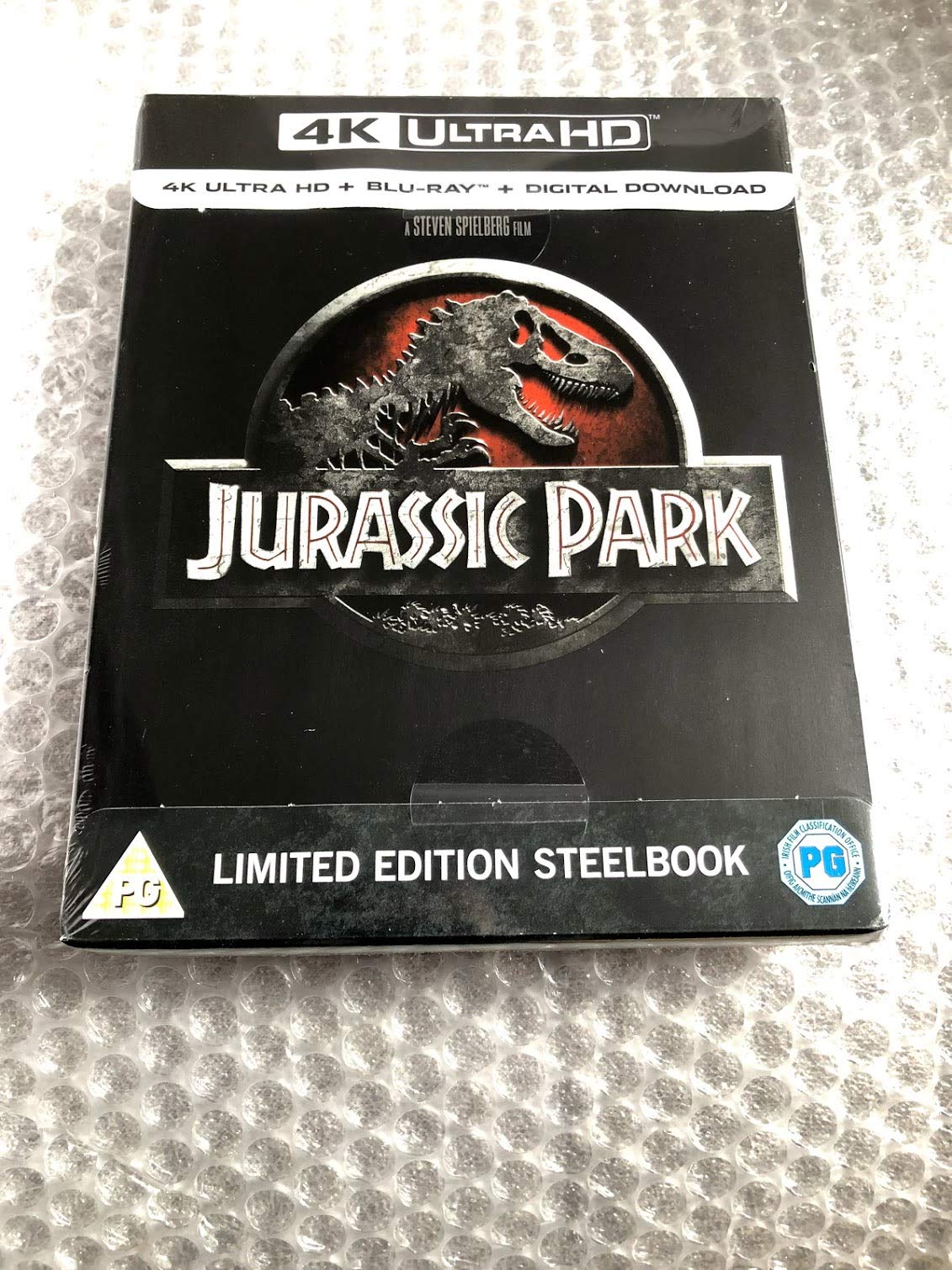 Jurassic Park 4K Ultra HD Limited Edition Steelbook / Import / Includes Region Free Blu Ray Films