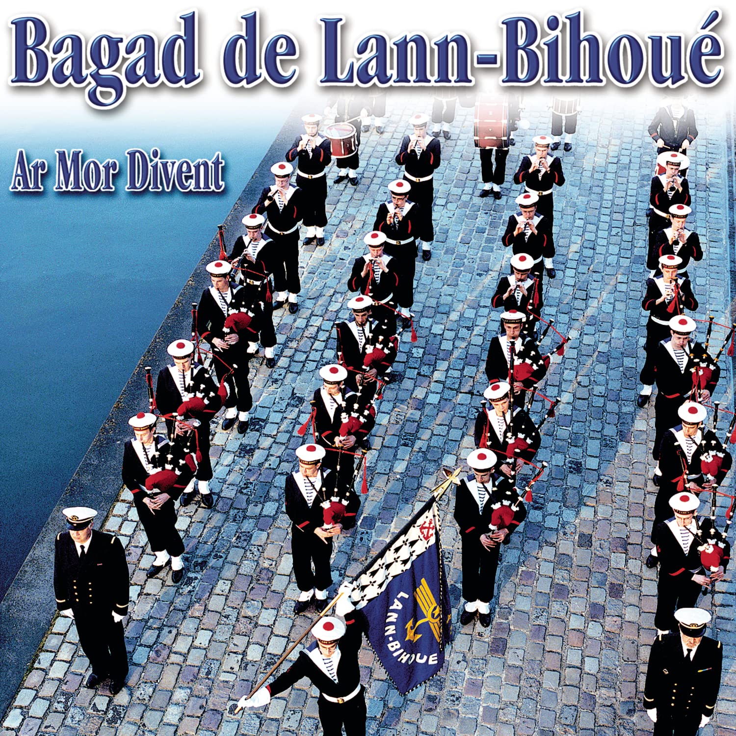 Bagad De Lann-Bihoue - Ar Mor Divent World Music