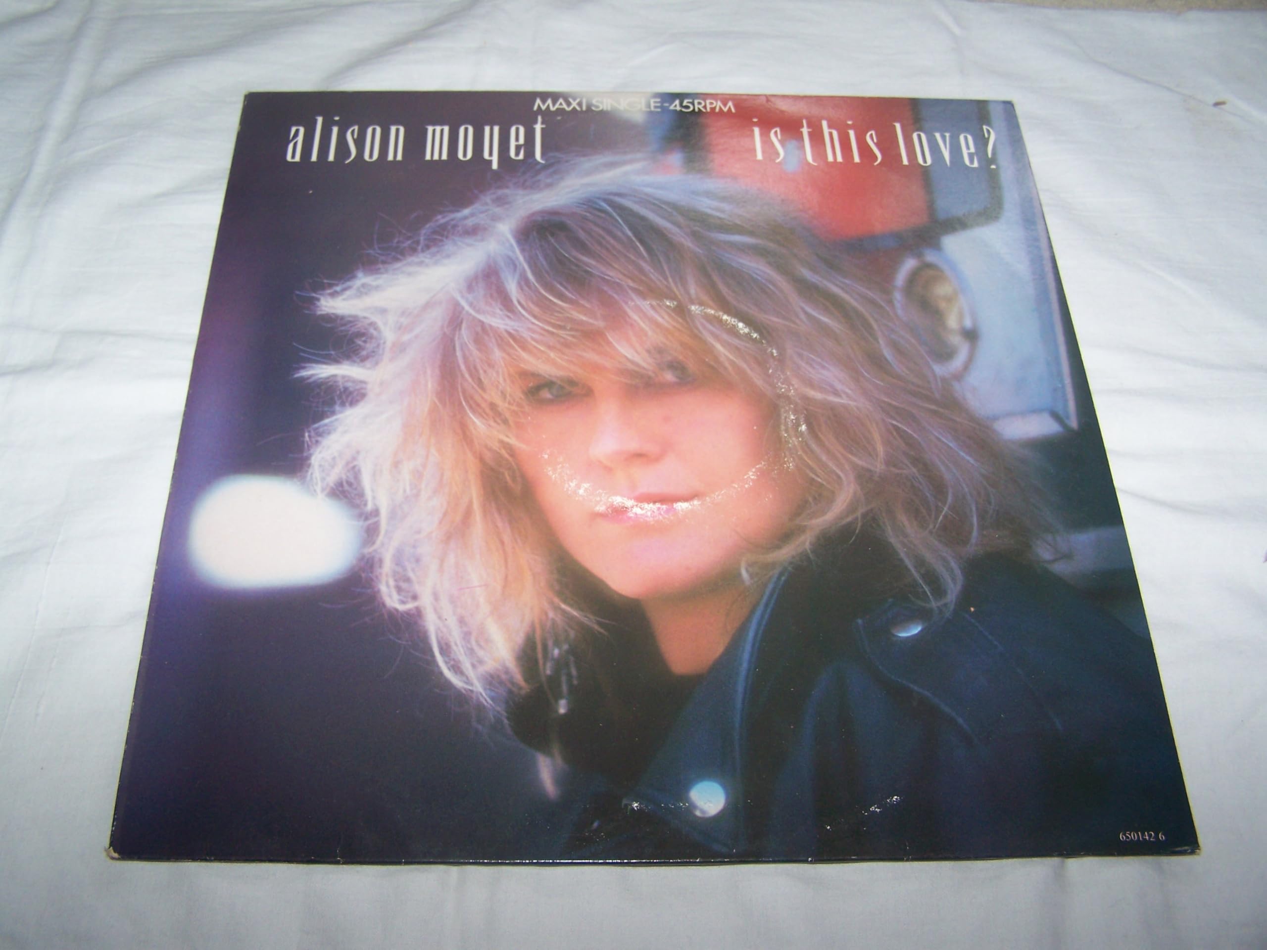 Alison Moyet - Is This Love? - CBS - CBS 650142 7 Music
