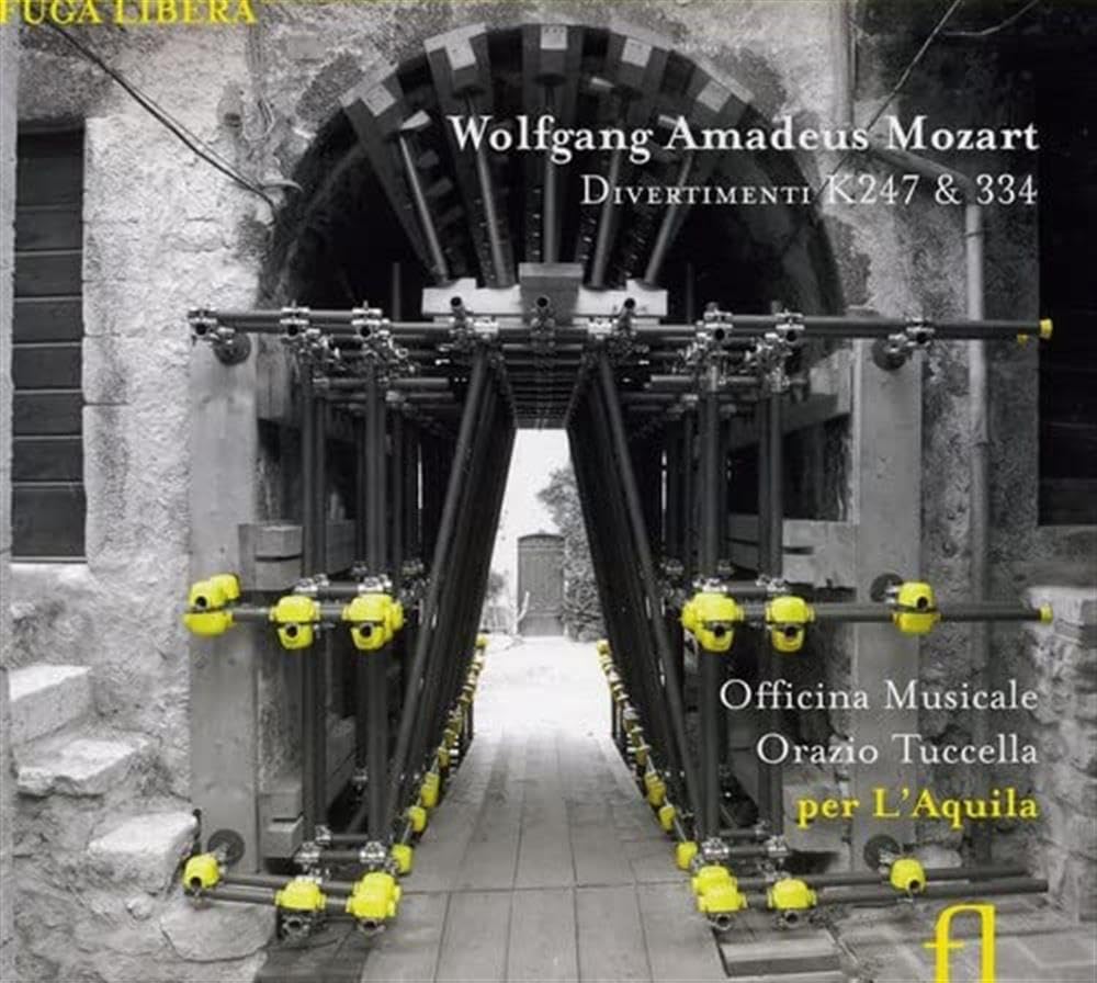 Mozart: Divertimenti KV 247 & KV 334 Classical