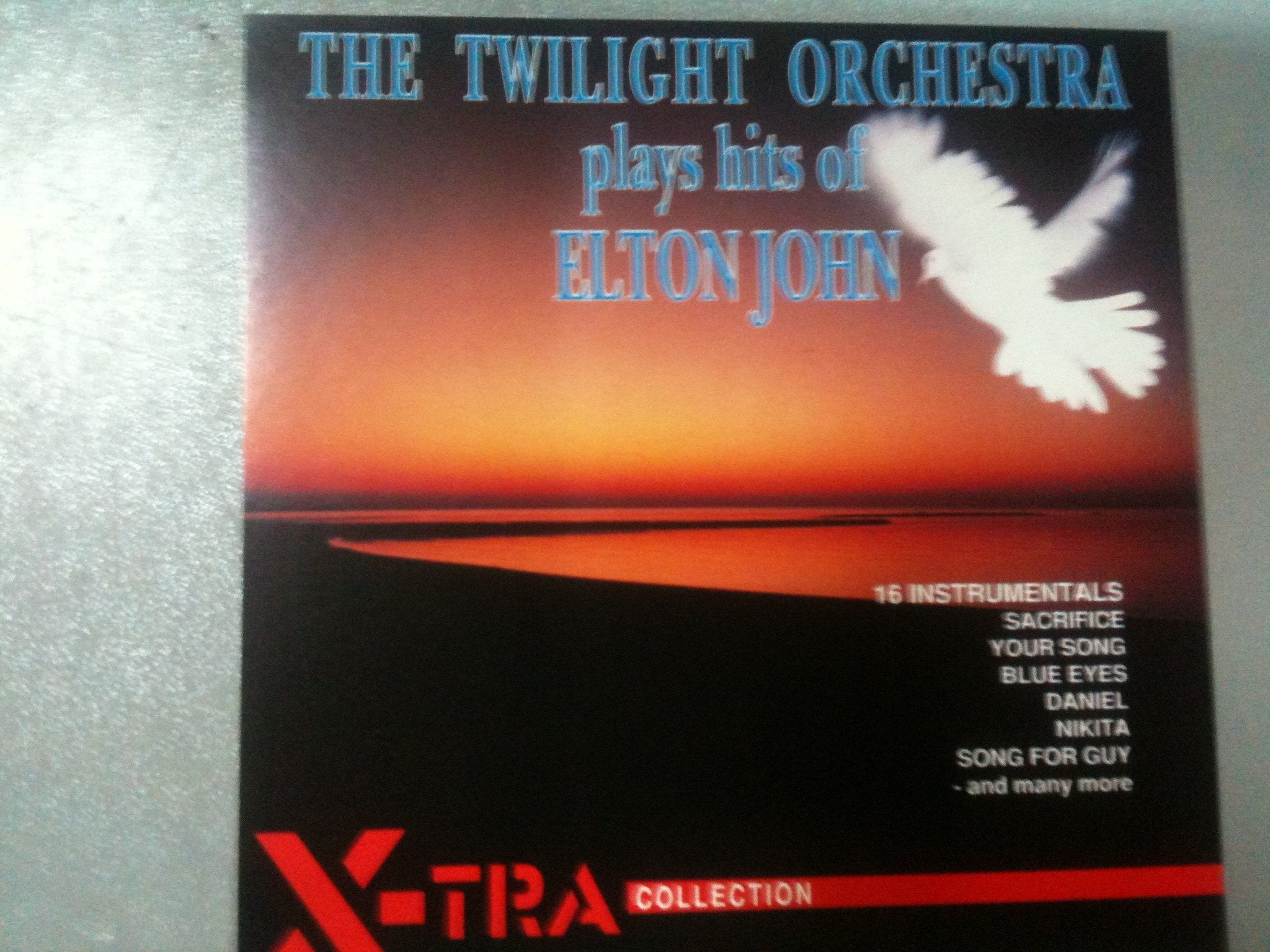 Product Image: plays hits of Elton John