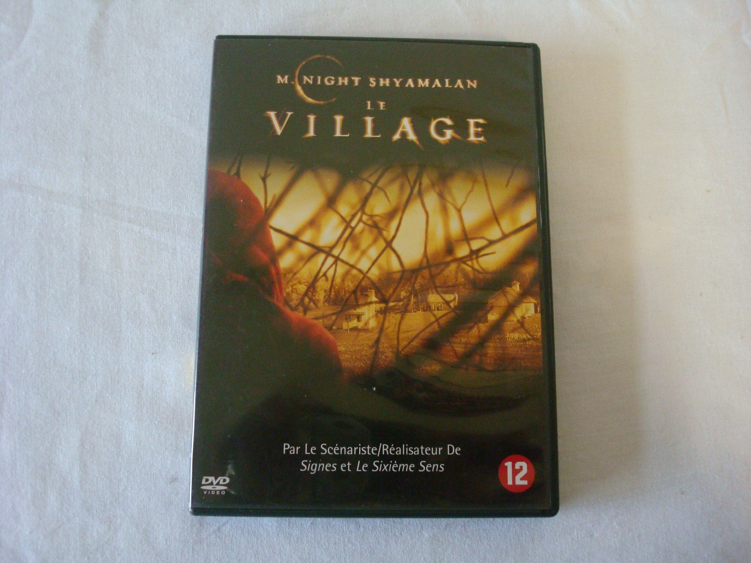 VILLAGE (LE) Movies