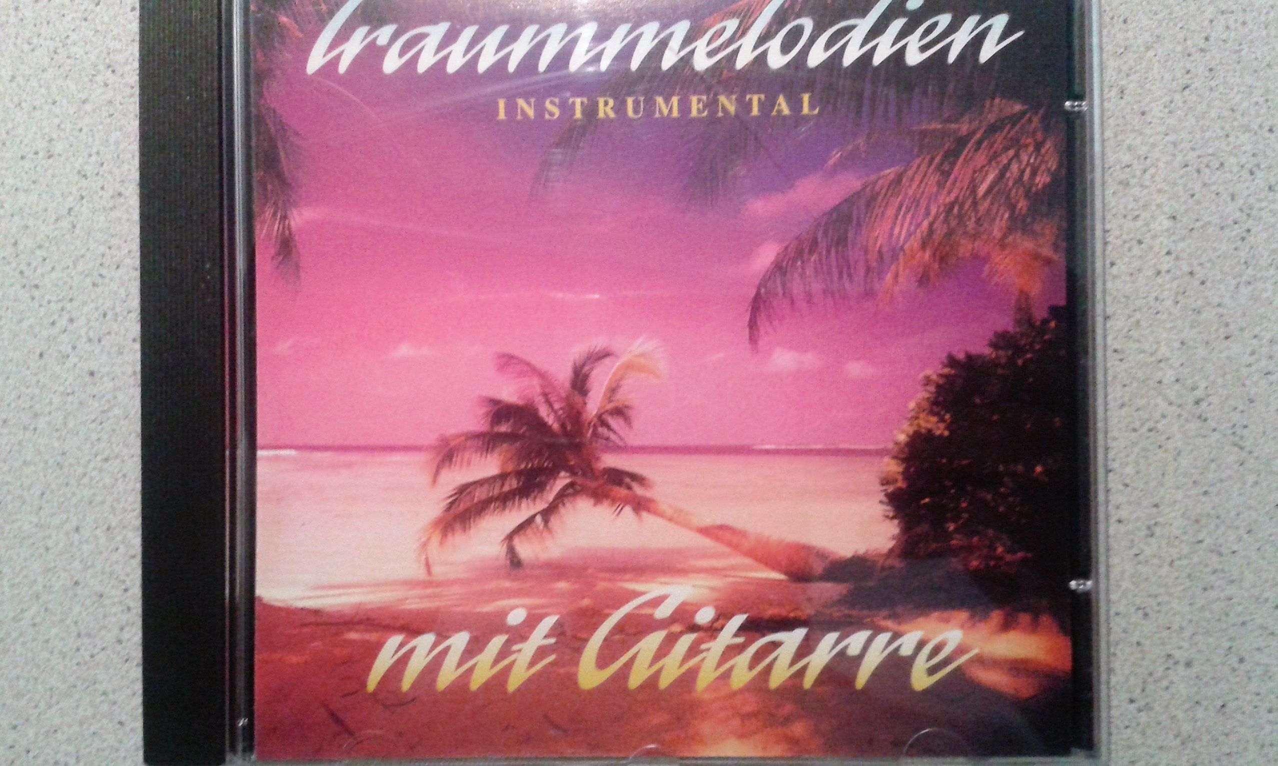 Traummelodien mit Gitarre(MCP 157436) Music