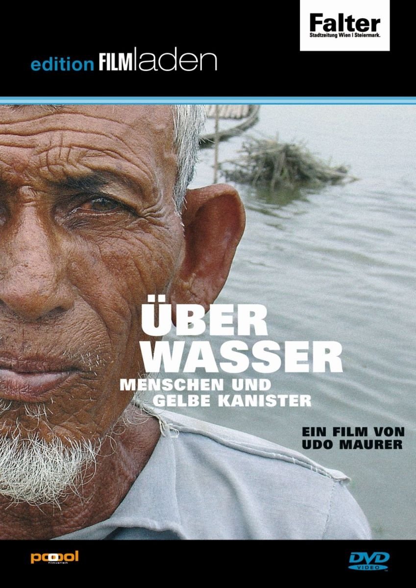 Über Wasser - Menschen und gelbe Kanister Movies