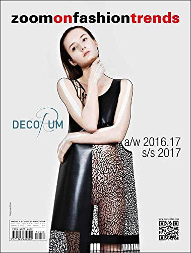 ZOOM ON FASHION Books