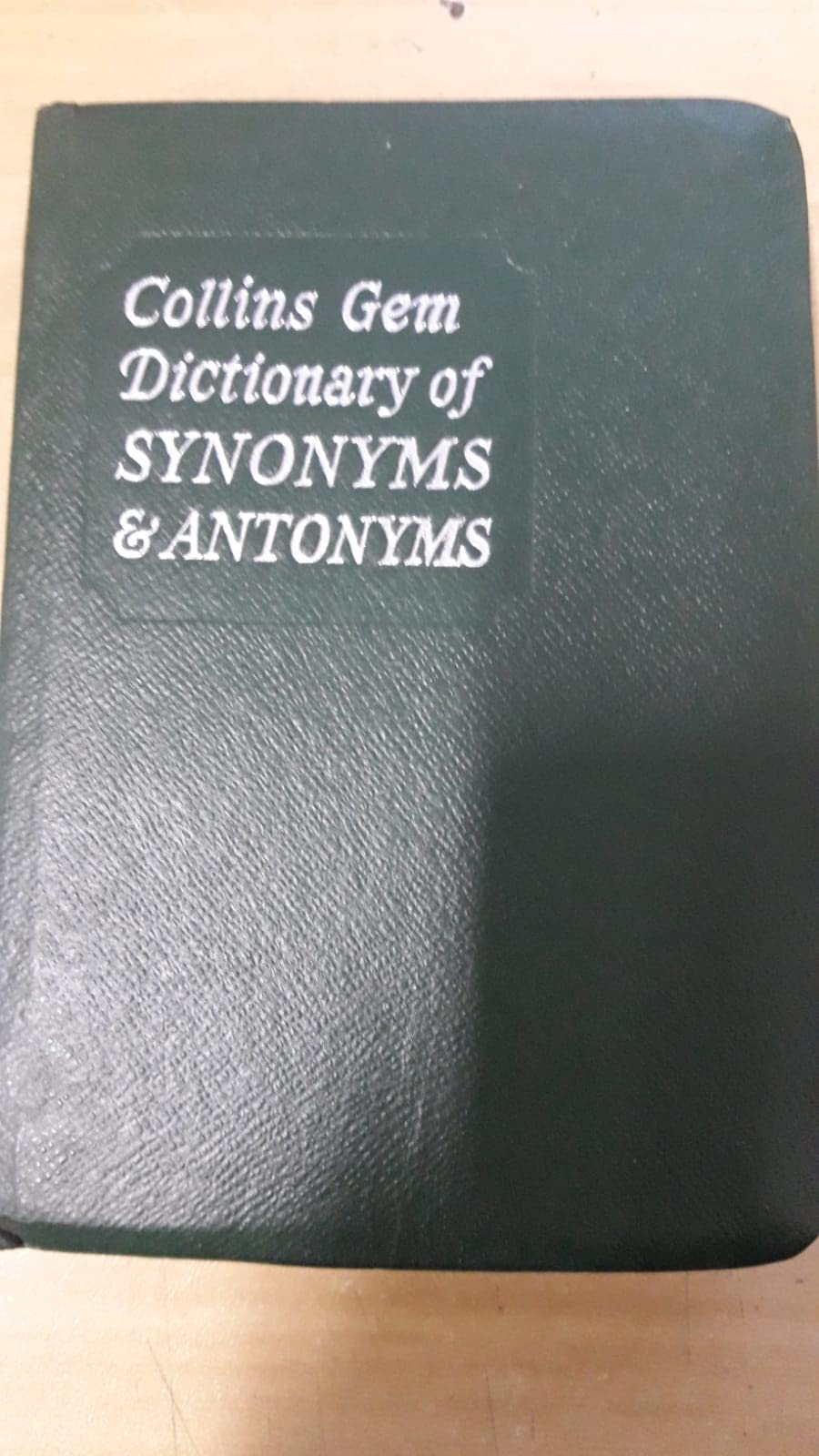 Dictionary of Synonyms and Antonyms (Gem Dictionaries) Books