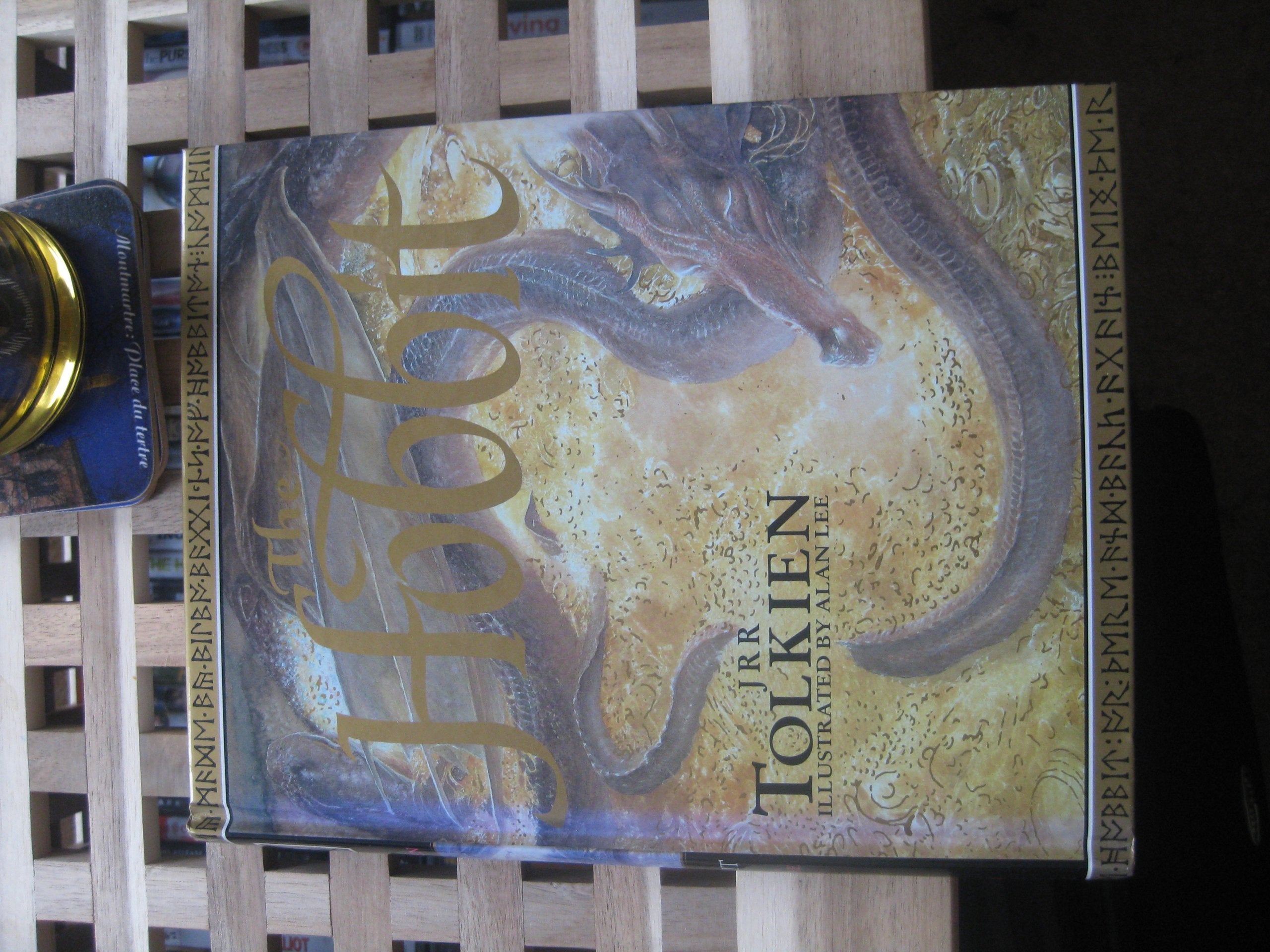 The Hobbit : Illustrated Books