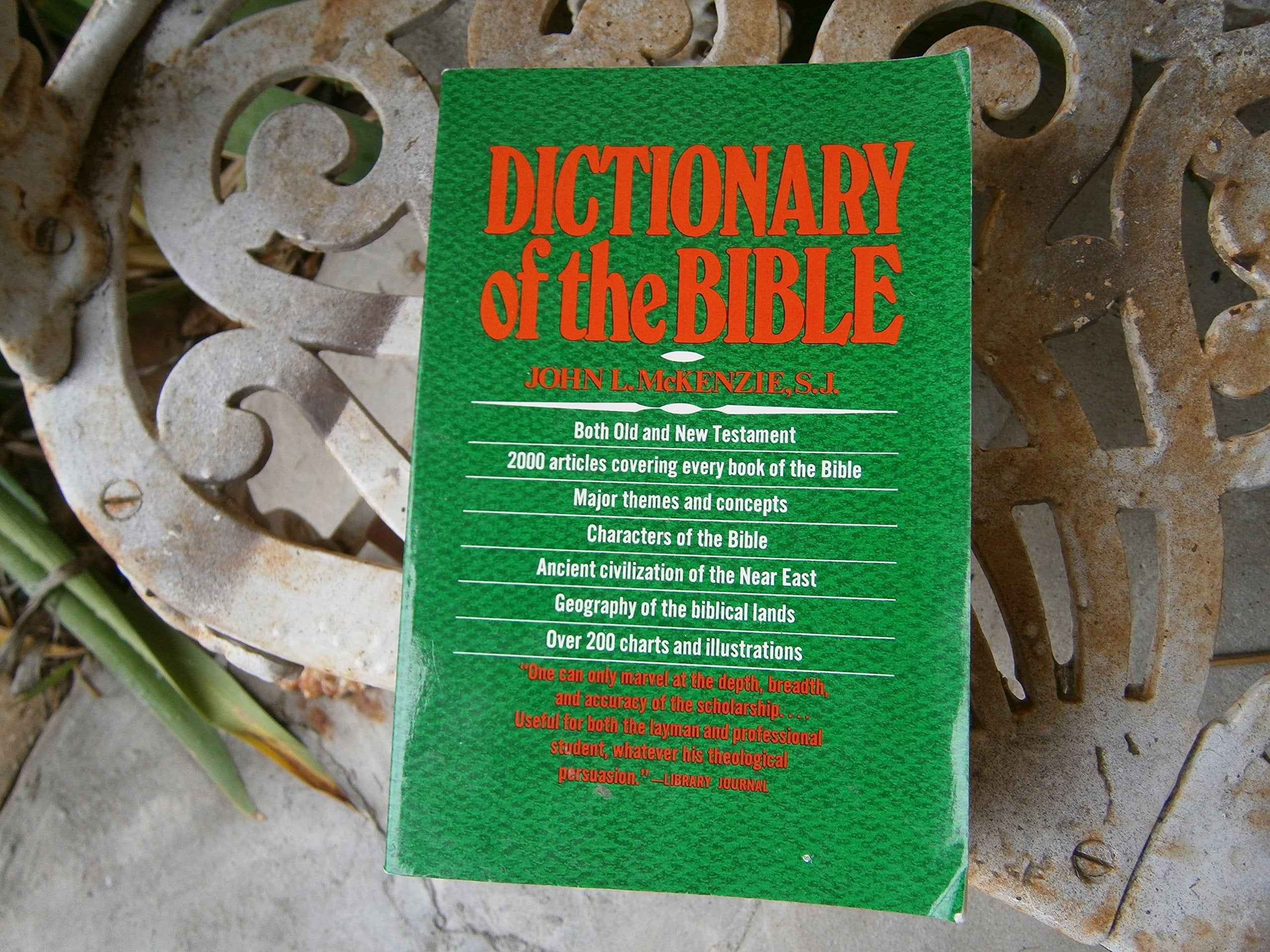 Dictionary of the Bible (Collier books) General education