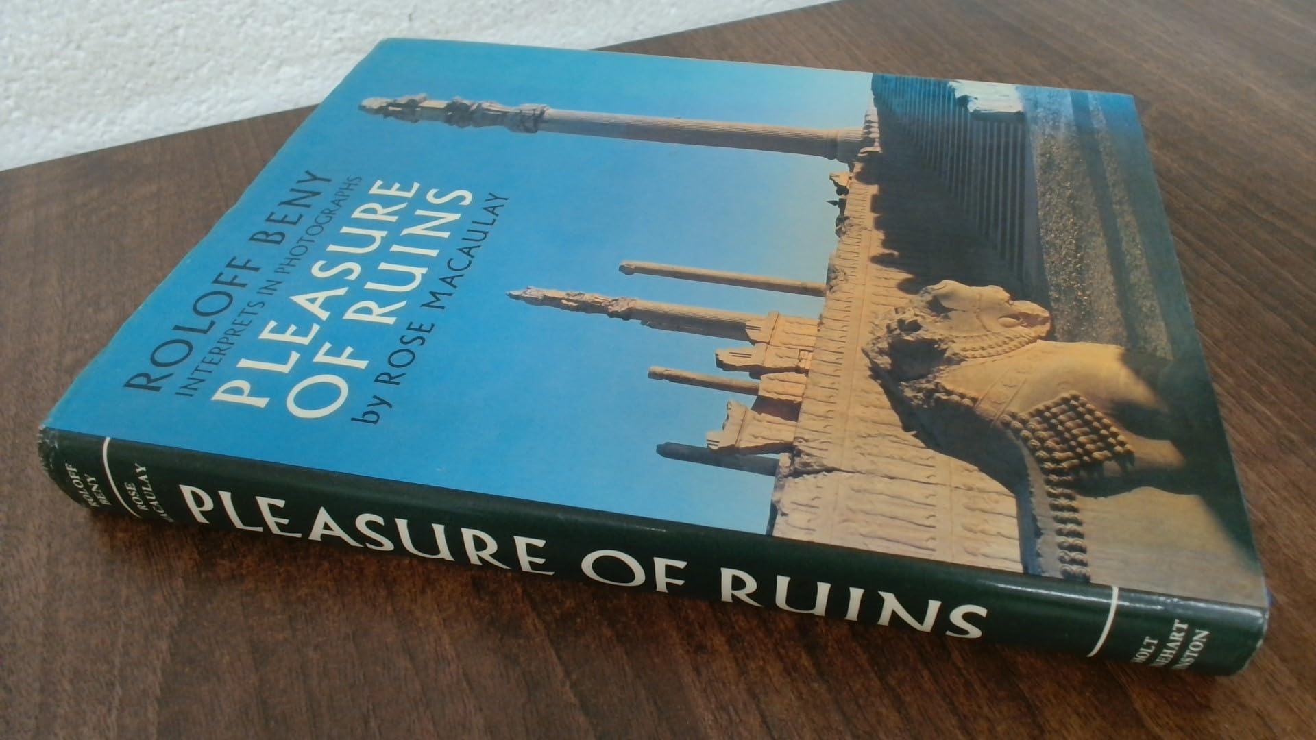 Roloff Beny interprets in photographs Pleasure of ruins Natural Sciences