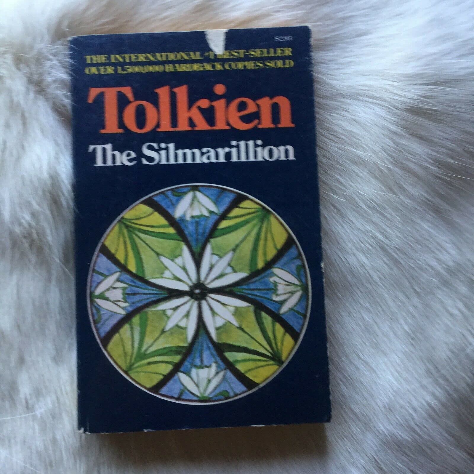 The Silmarillion Fantasy & Sci-Fi Books