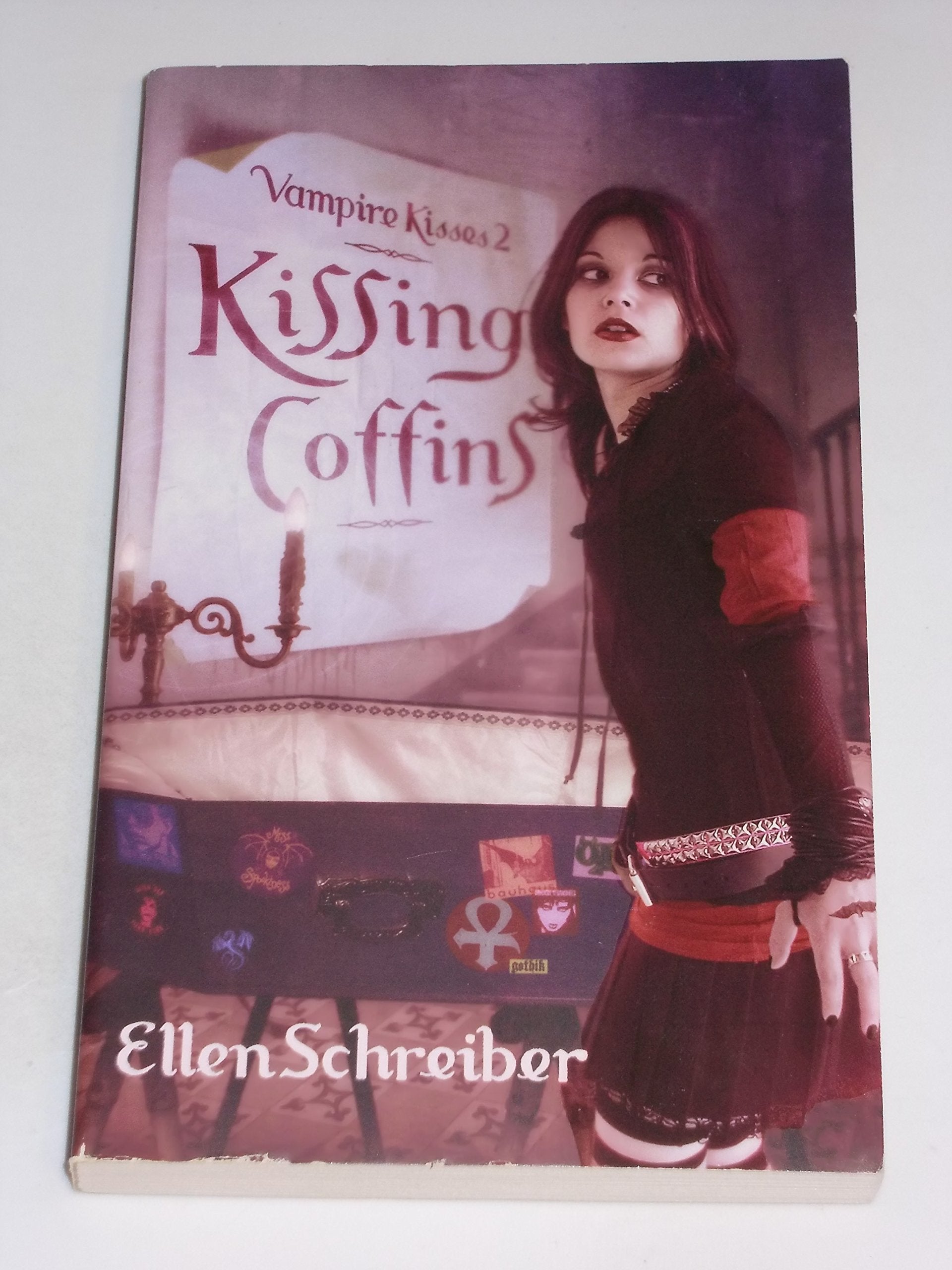 Kissing Coffins (Vampire Kisses, Band 2) Romance