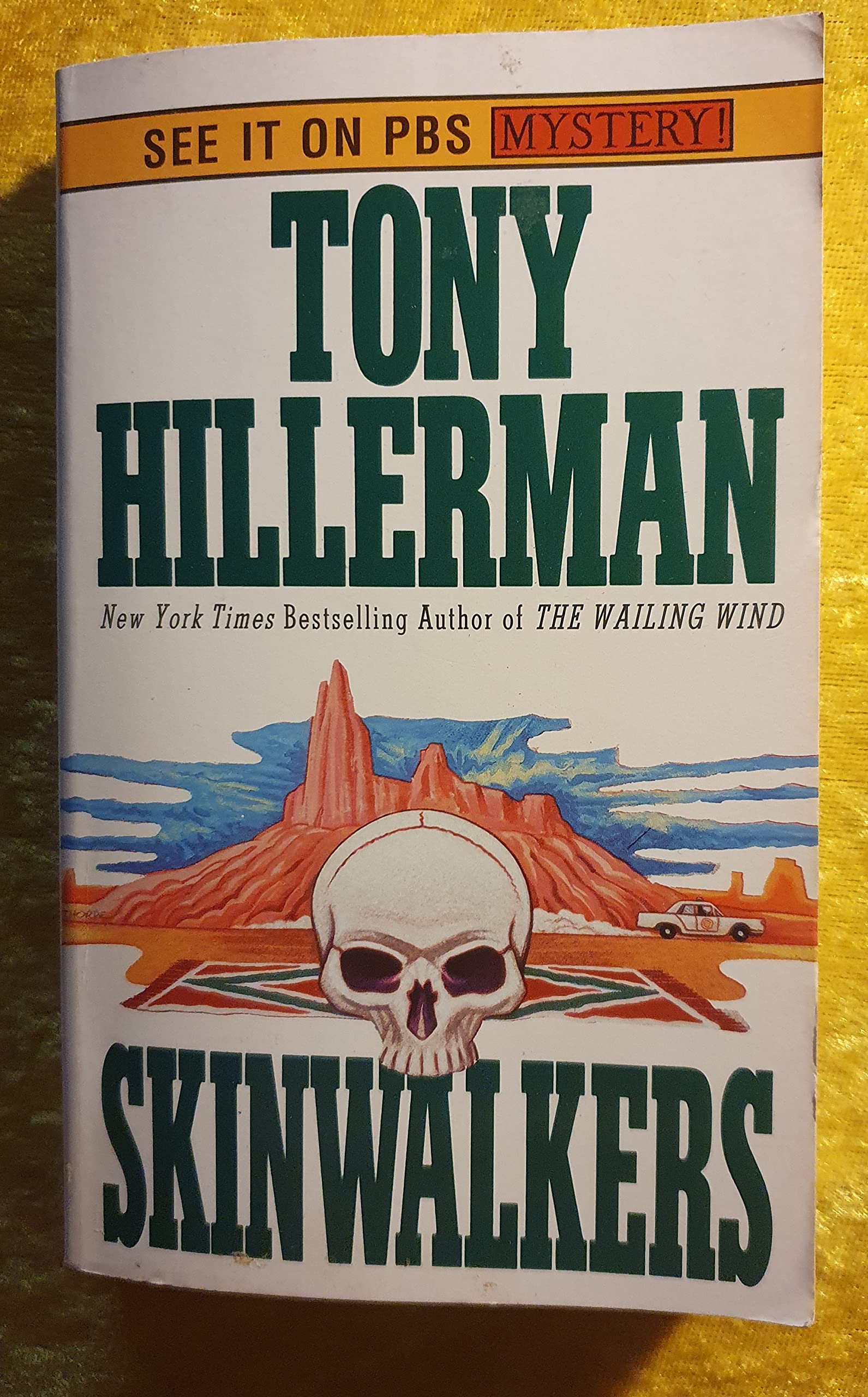 Skinwalkers (A Leaphorn and Chee Novel, 7) Action & Adventure