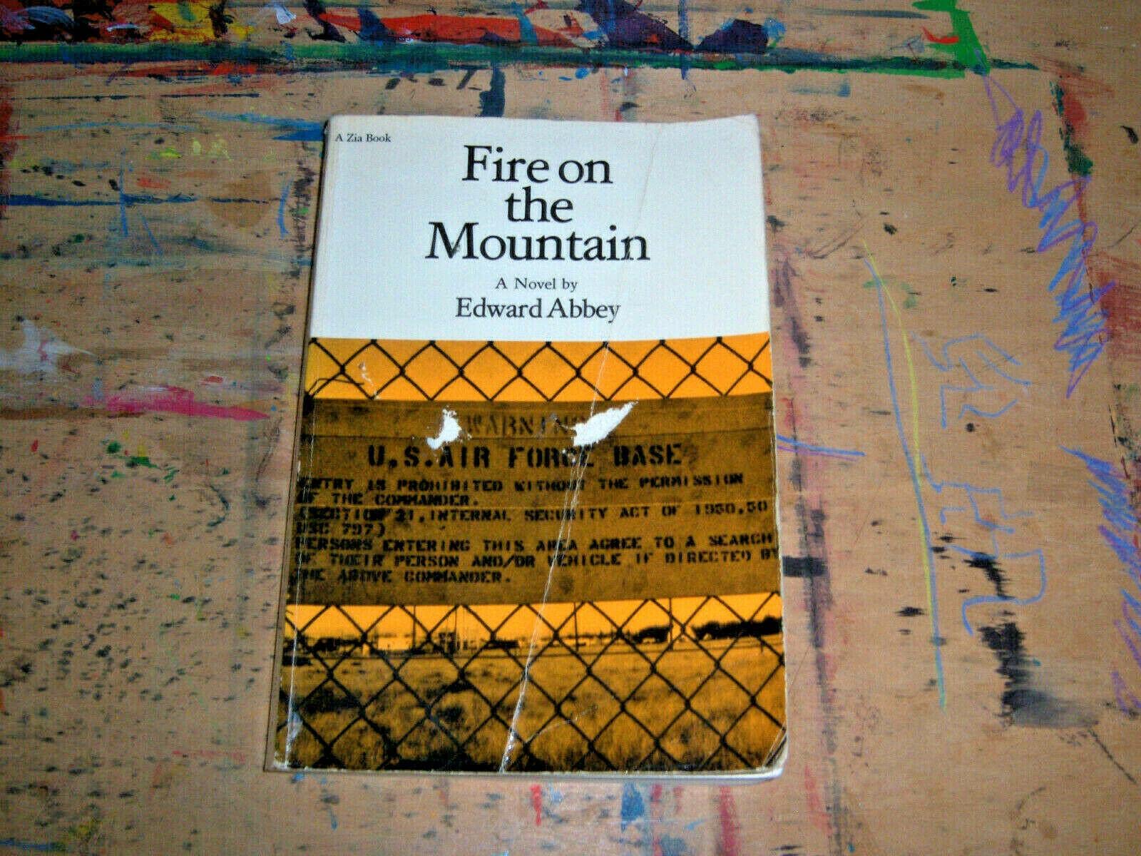 Fire on the Mountain: Edward Abbey's Classic Western – One Tough Loner's Fight in the American Southwest (Harperperennial Modern Classics) Classics