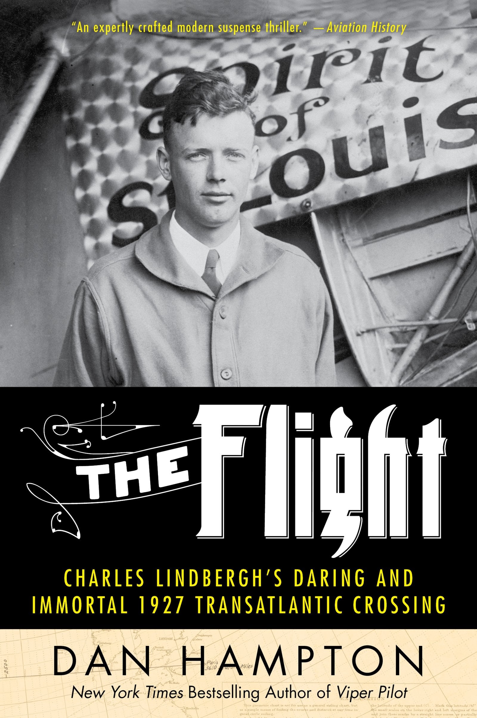 FLIGHT: Charles Lindbergh's Daring and Immortal 1927 Transatlantic Crossing – A Masterful Aviation History of the Spirit of St. Louis Memories