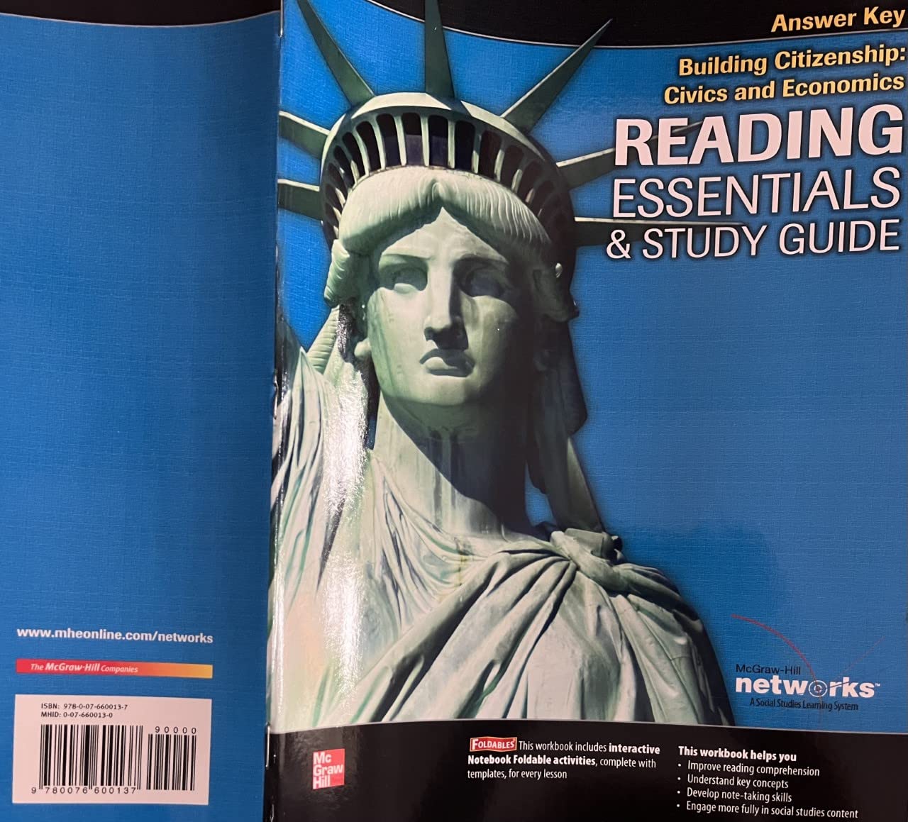 Building Citizenship: Civics and Economics, Reading Essentials and Study Guide, Student Workbook (Civics Today: Citzshp Econ You) Social Sciences