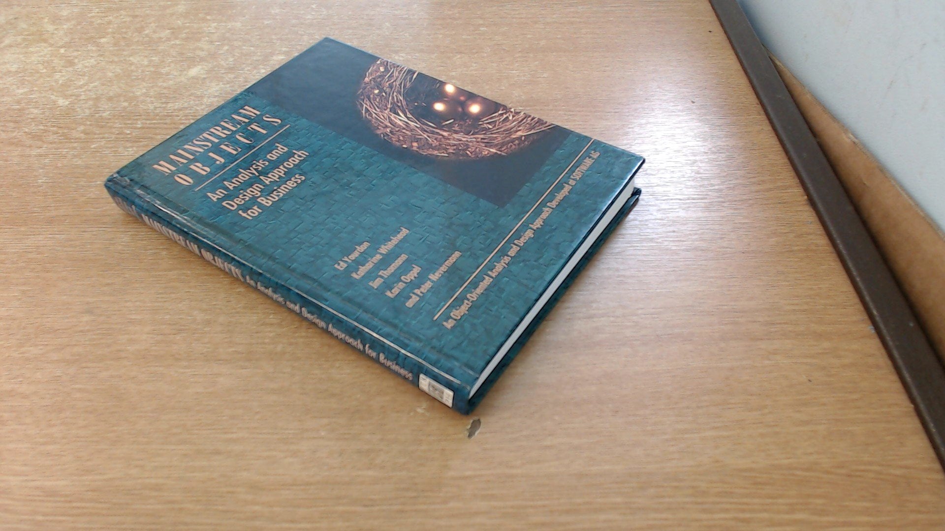 Product Image: Mainstream Objects: An Analysis and Design Approach for Business (Yourdon Press Computing Series)